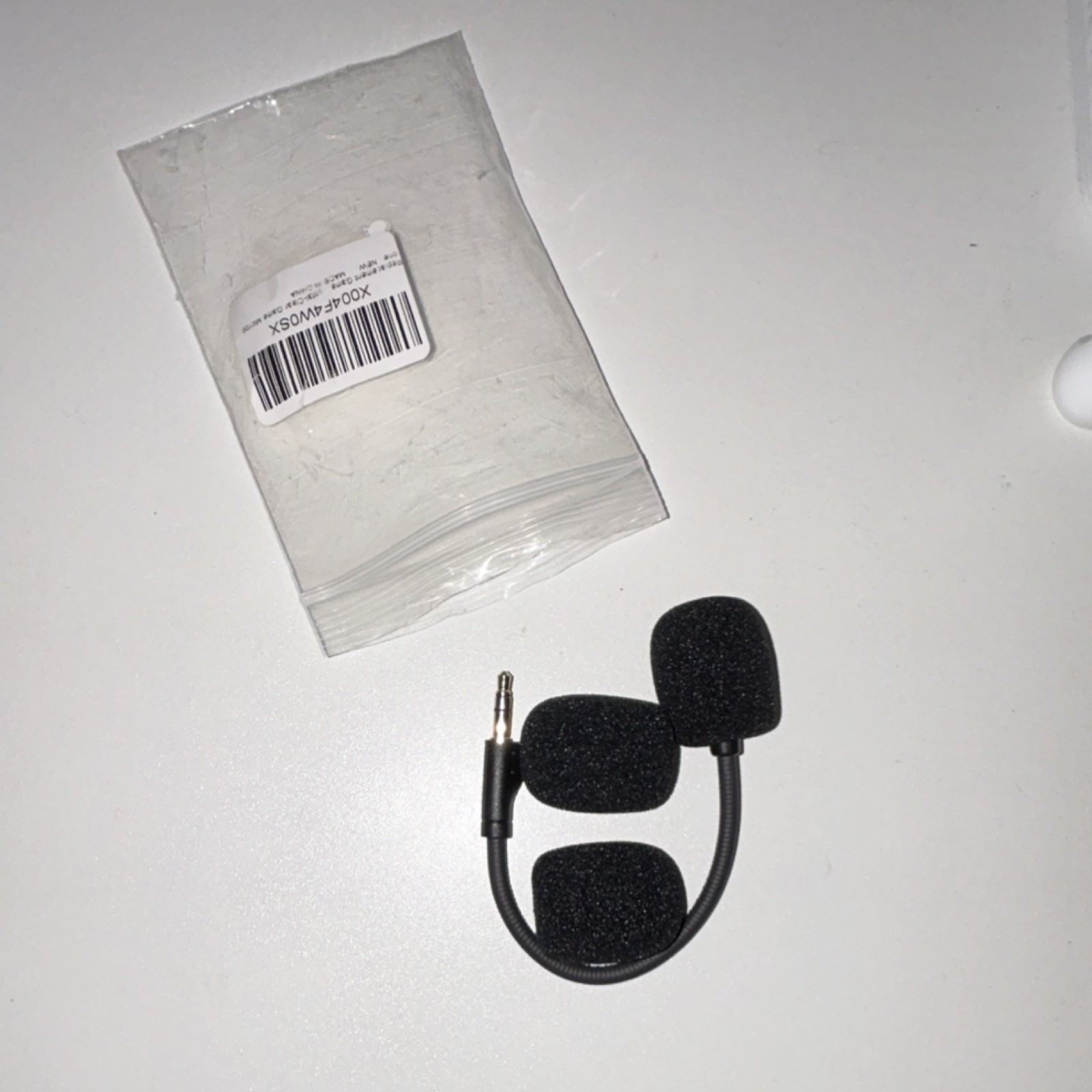 Monoprice Premium 3.5mm Wired Earbud Headphone iPhone Samsung In Line Microphone
