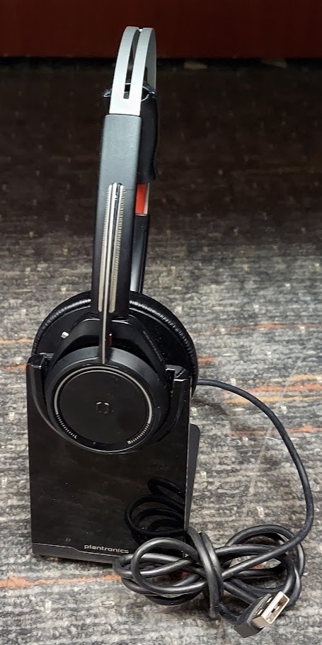 Plantronics Voyager UC B825 On-Ear Headset – Black With Charging Dock
