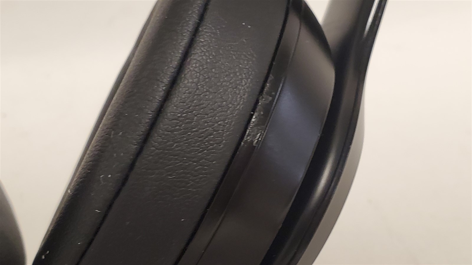 Beats by Dr. Dre Solo 4 Wireless On-Ear Bluetooth Headphones, A3140, Matte Black