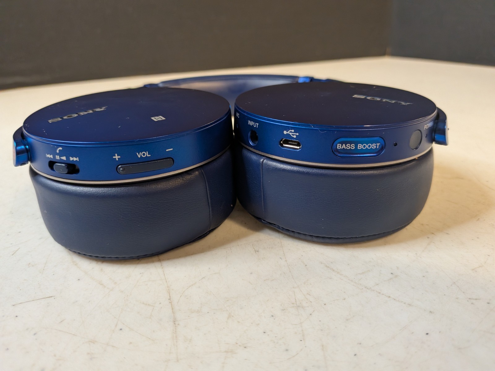 Sony MDR-XB950BT Extra Bass Wireless Bluetooth Stereo Headphones Blue