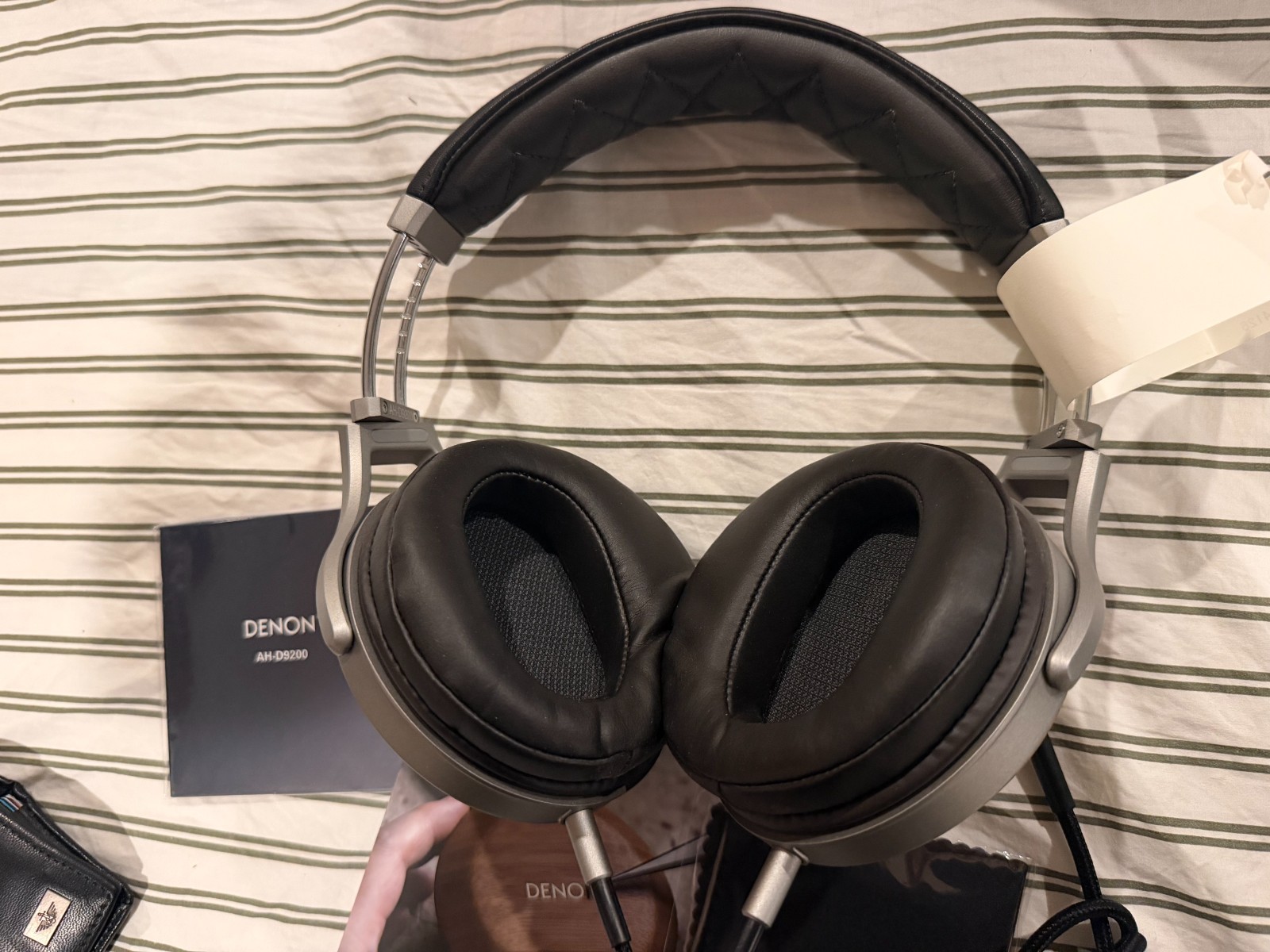 Denon AH-D9200 Bamboo Over the Ear Headphones Black/Brown