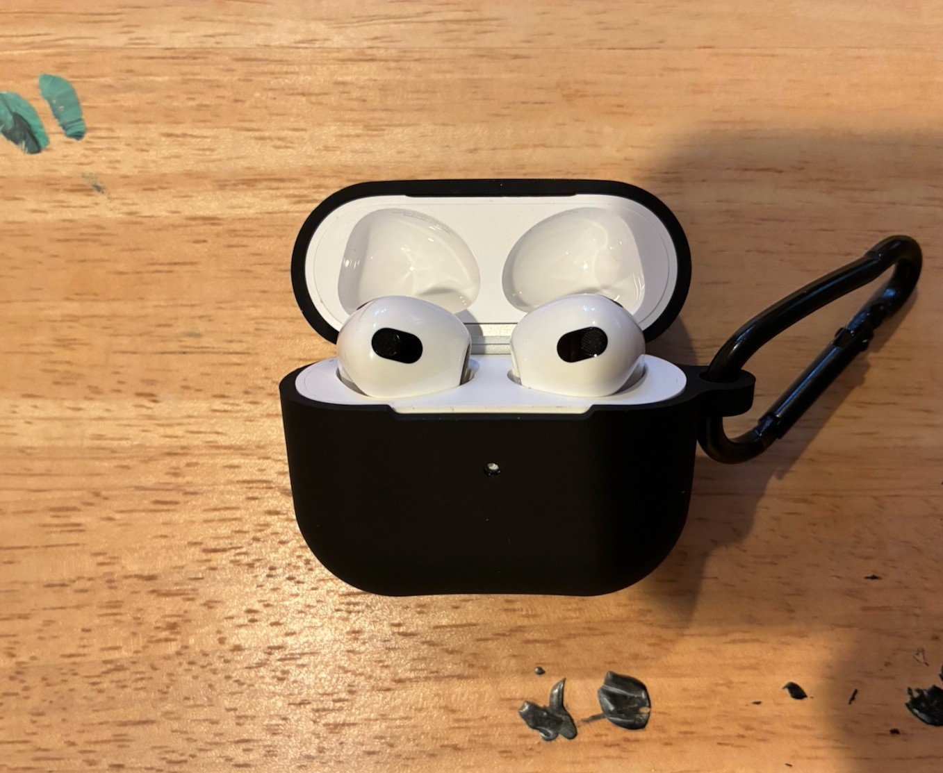 Apple AirPods (3rd Generation) Wireless Earbuds Lightning Case with AppleCare