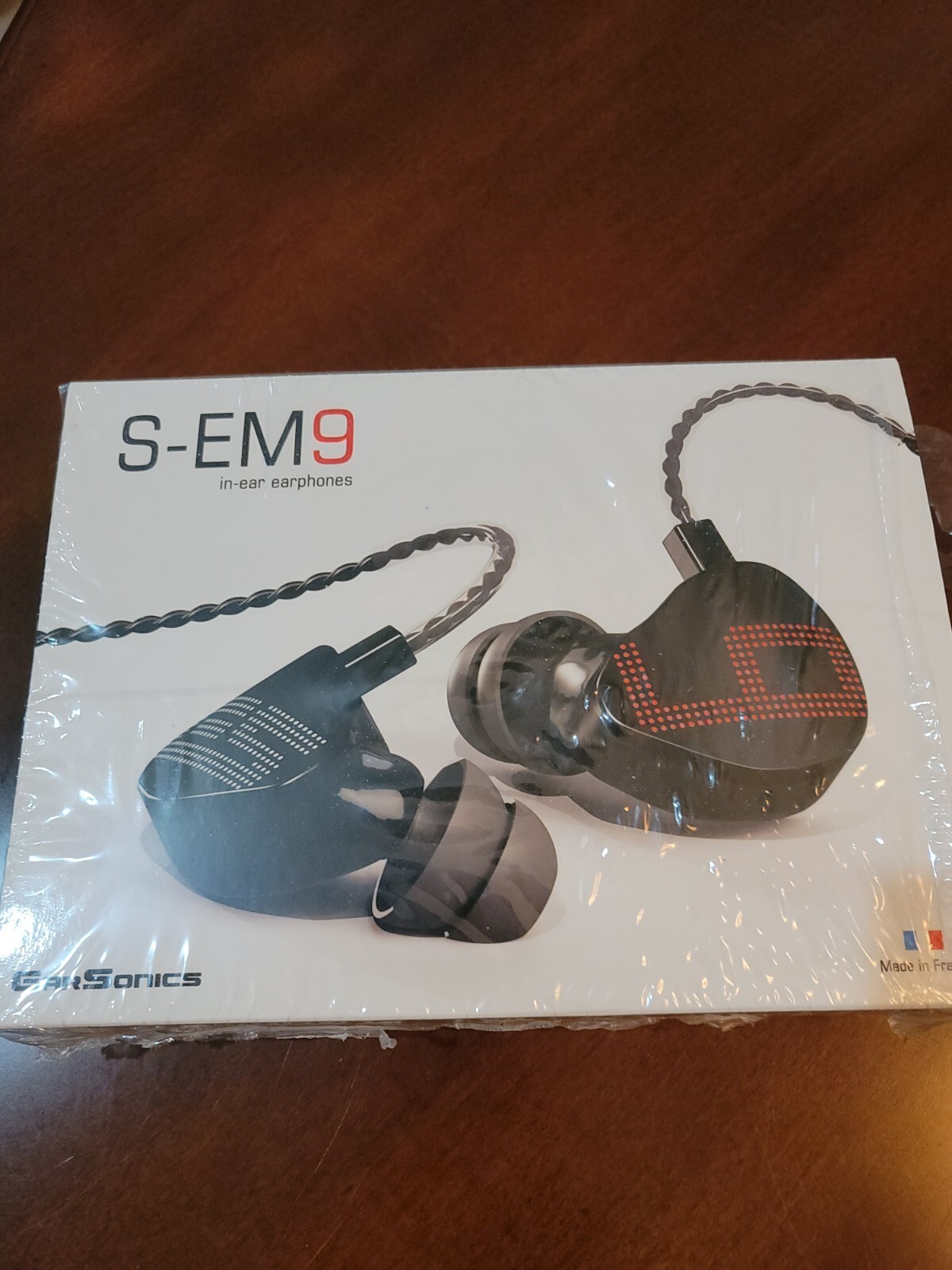 Earphone Model No. S EM9 EARSONICS