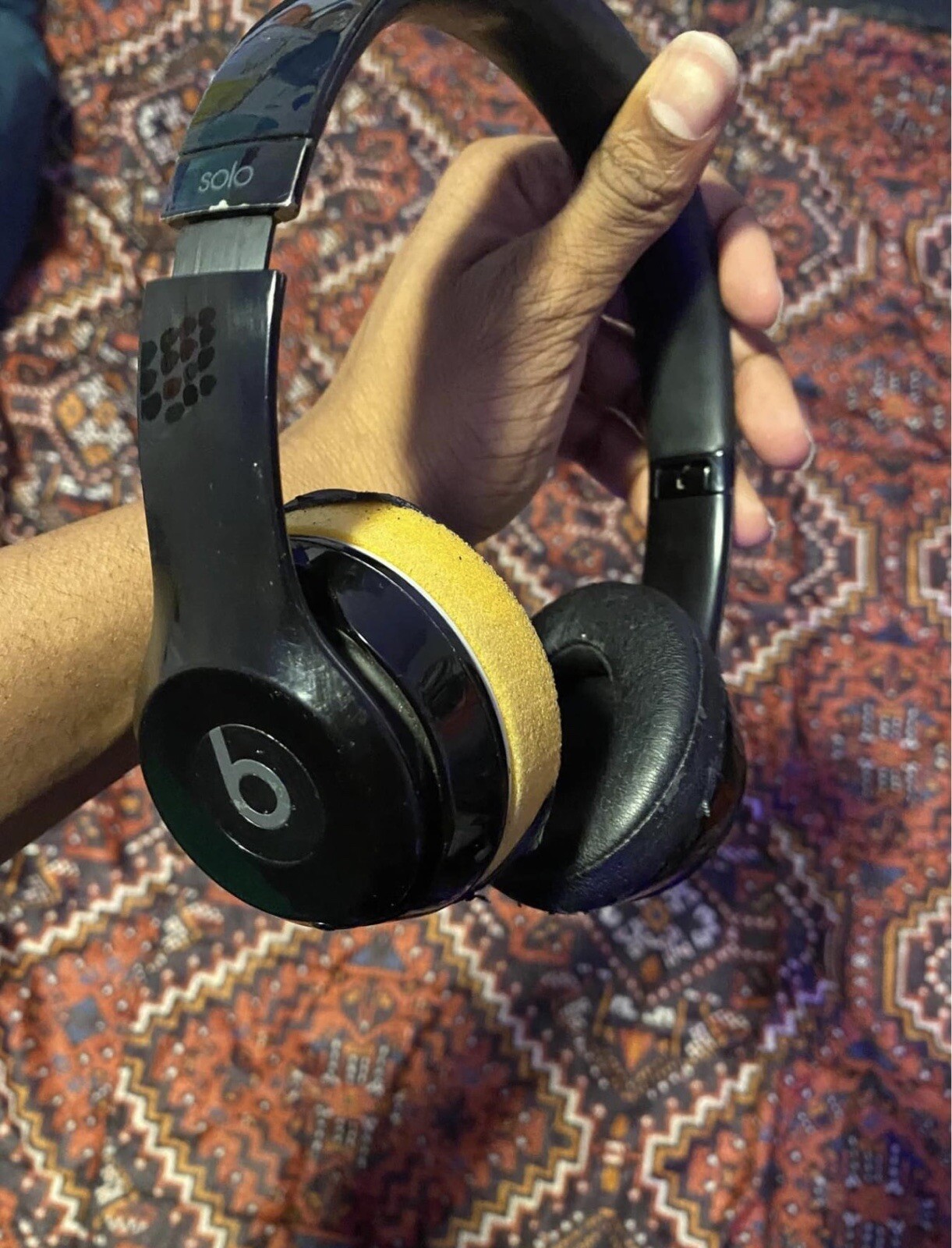 Beats by Dr. Dre Solo3 Over the Ear Headphone – Gloss Black