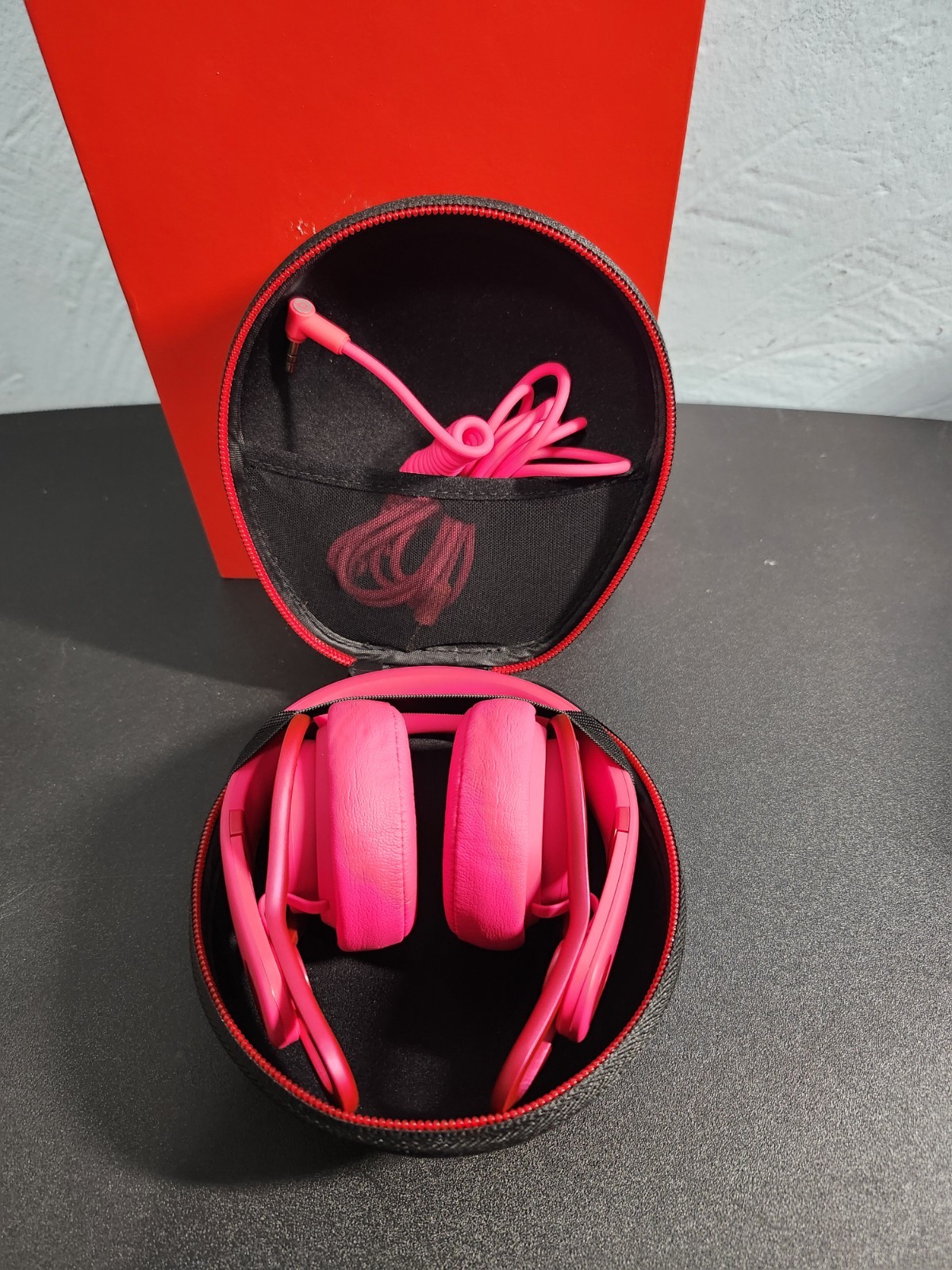 Beats by Dr Dre Mixr On-Ear DJ Headphones Magenta Pink Wired with Case & Aux Cab