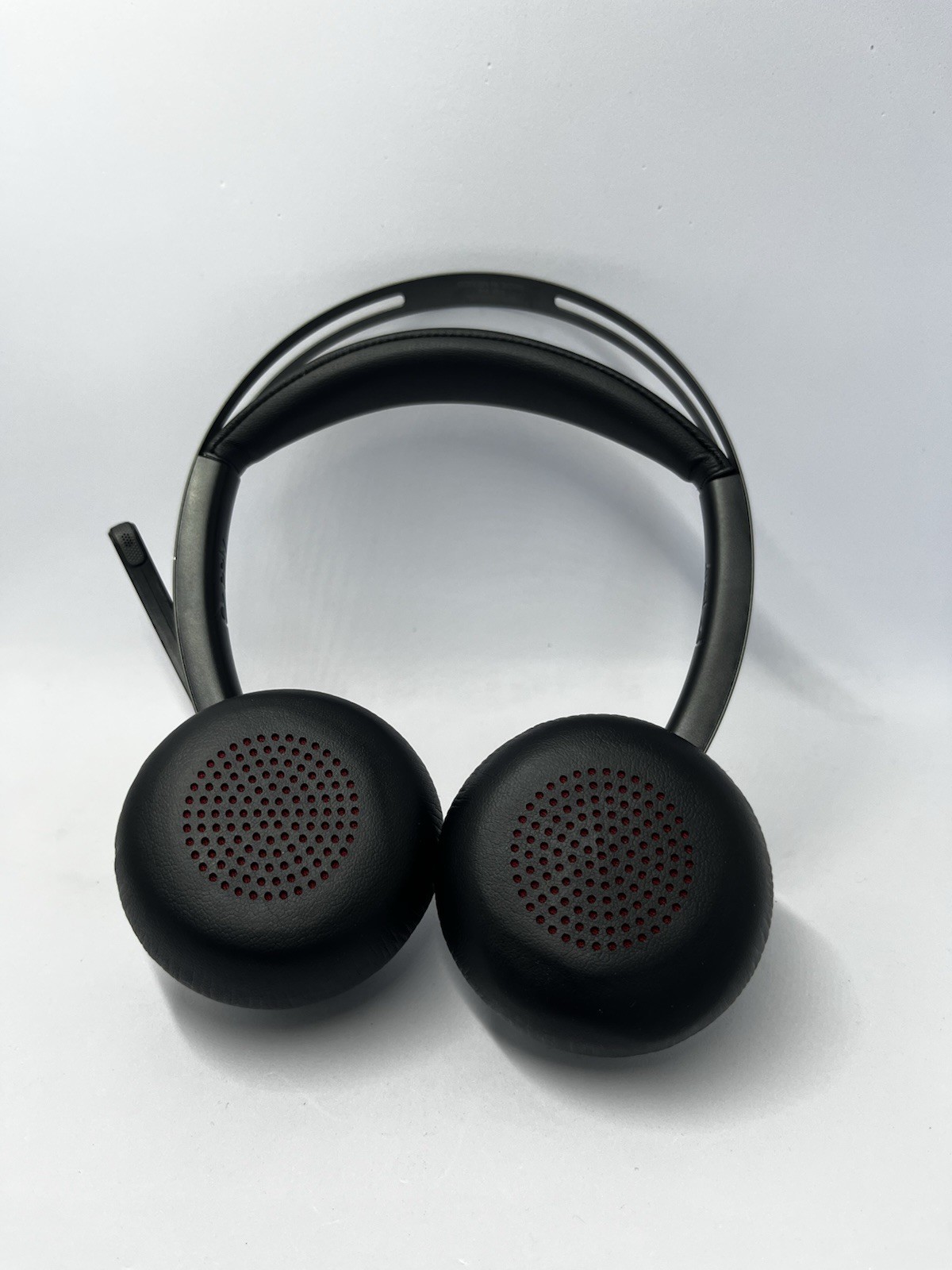 Poly Voyager Focus 2 On-Ear Stereo Headset Black Bluetooth Adjustable Headband