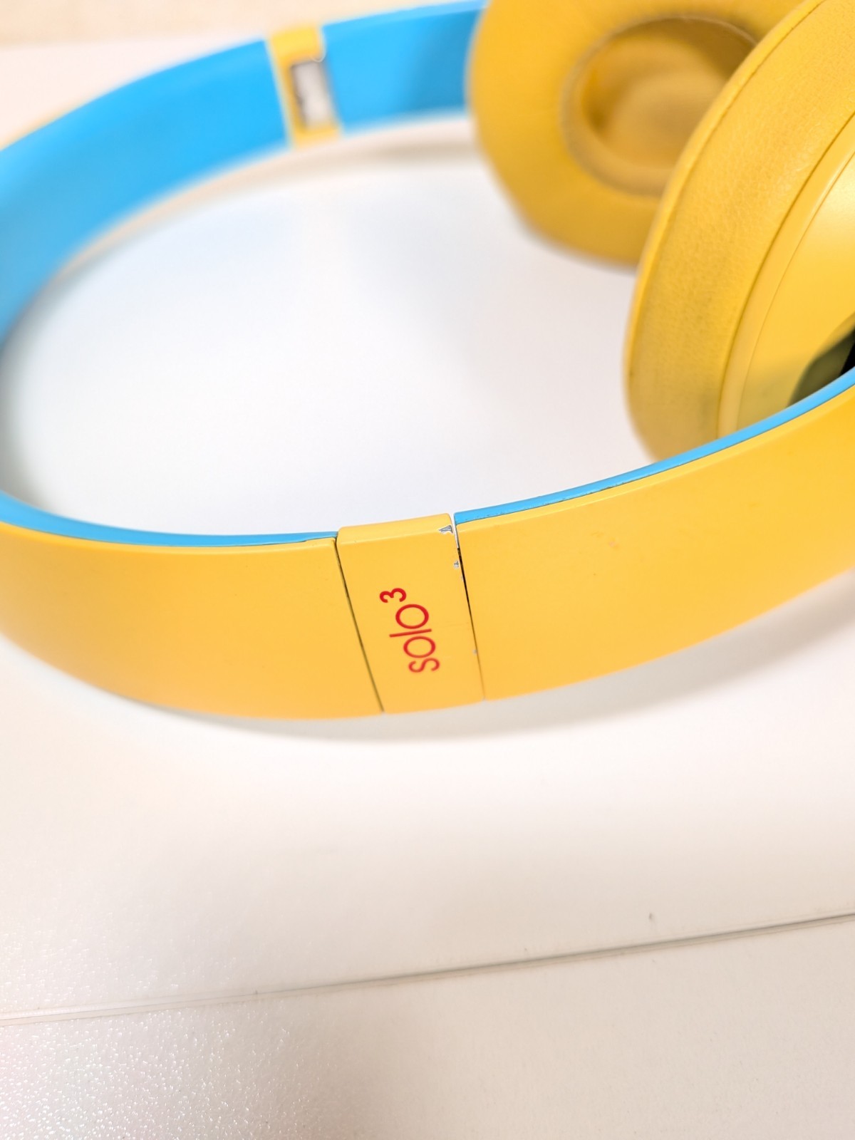 Beats Solo3 Club Collection Yellow Wireless Bluetooth Headphones Blue Solo 3