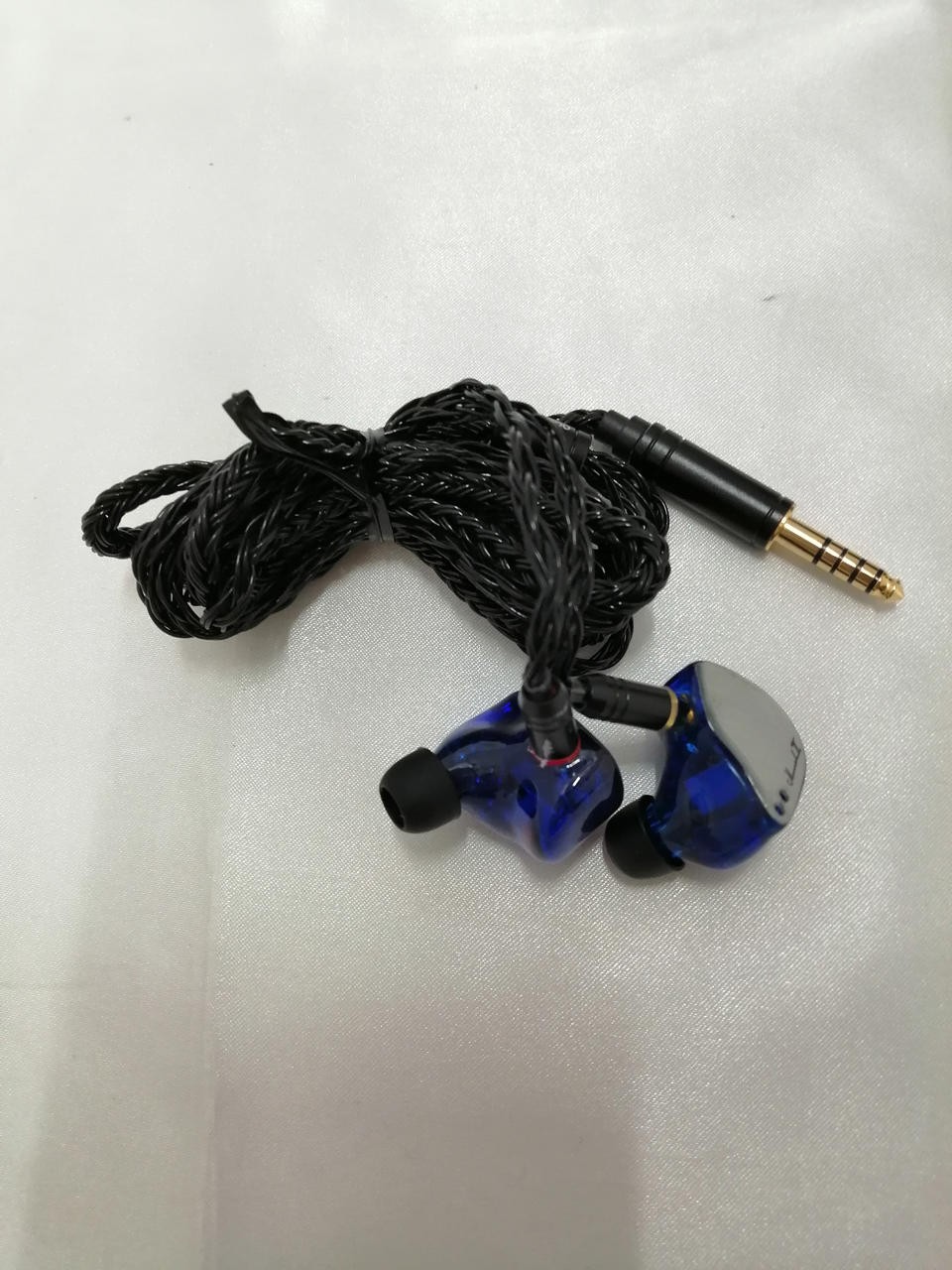 Unique Melody Maverick II Earphones, Hybrid 5-Driver, 10Hz-20kHz