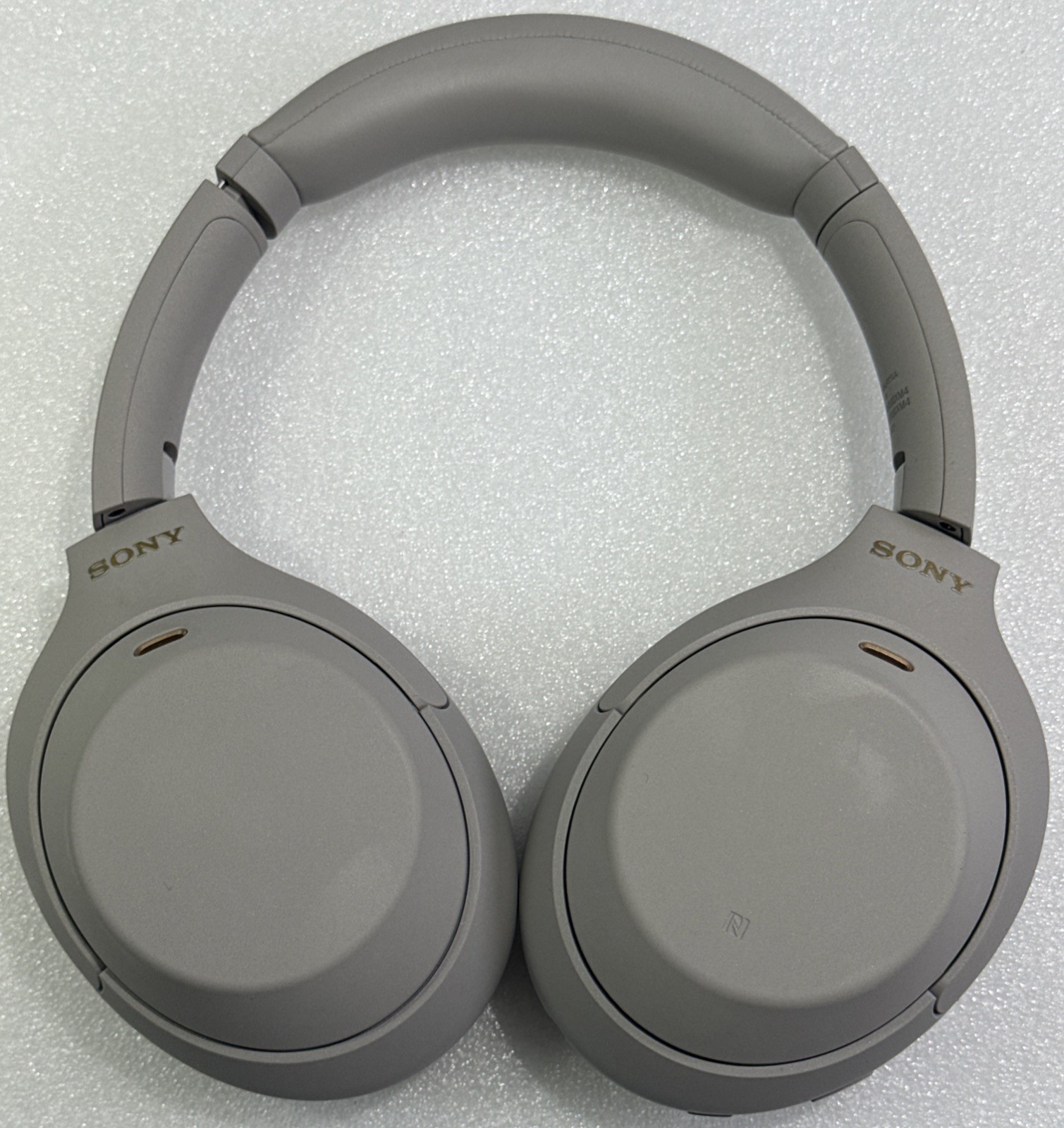Sony WH1000XM4/S WH-1000XM4 Wireless Noise Canceling Headphones Silver Bluetooth
