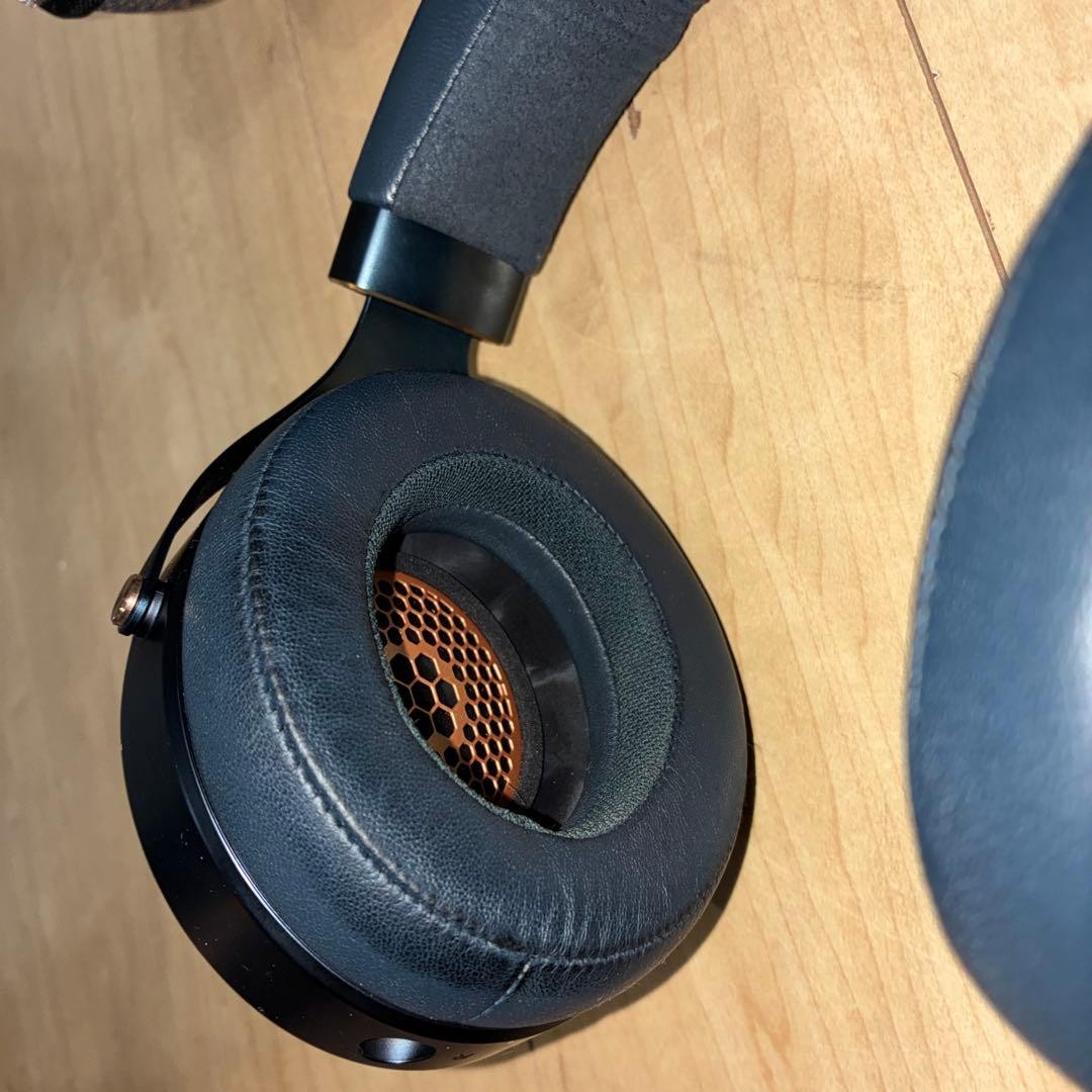 Focal Celestee Closed Back Hi-Fi Over-Ear Headphones 40mm 35 Ohm France