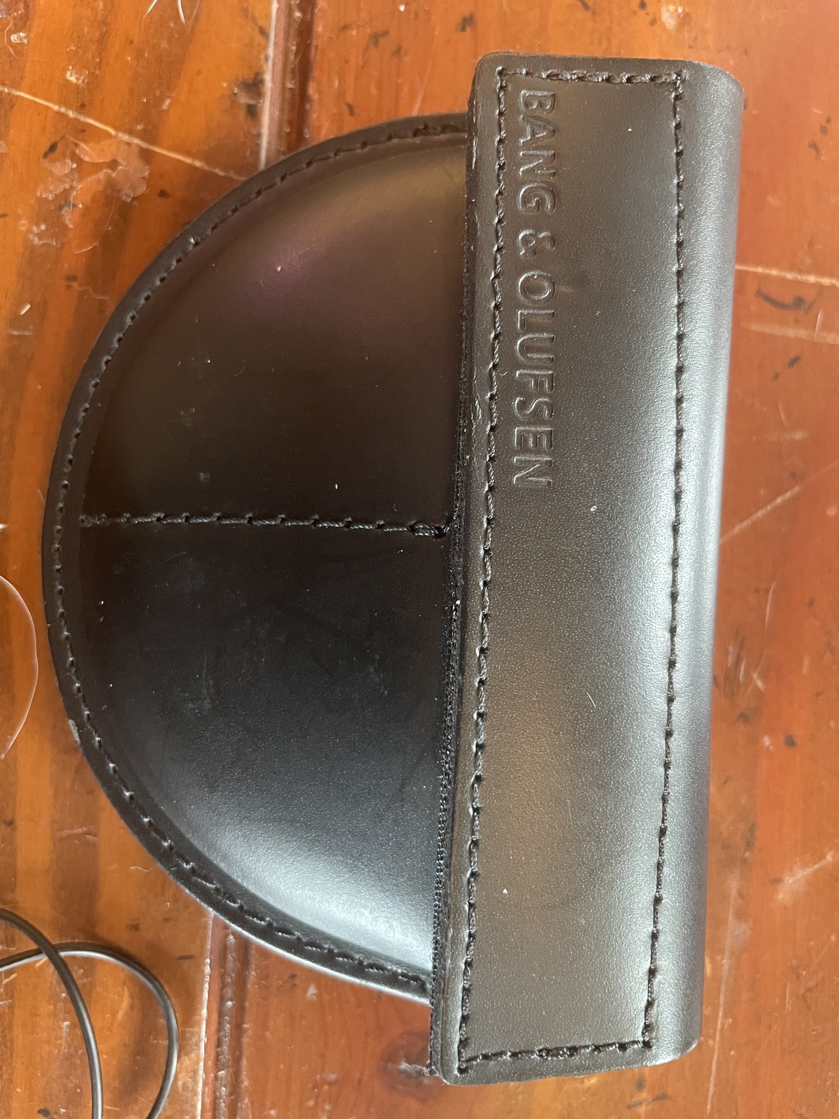 Bang & Olufsen B&O A8 Earphones Headphones w/ Leather Case Aluminum