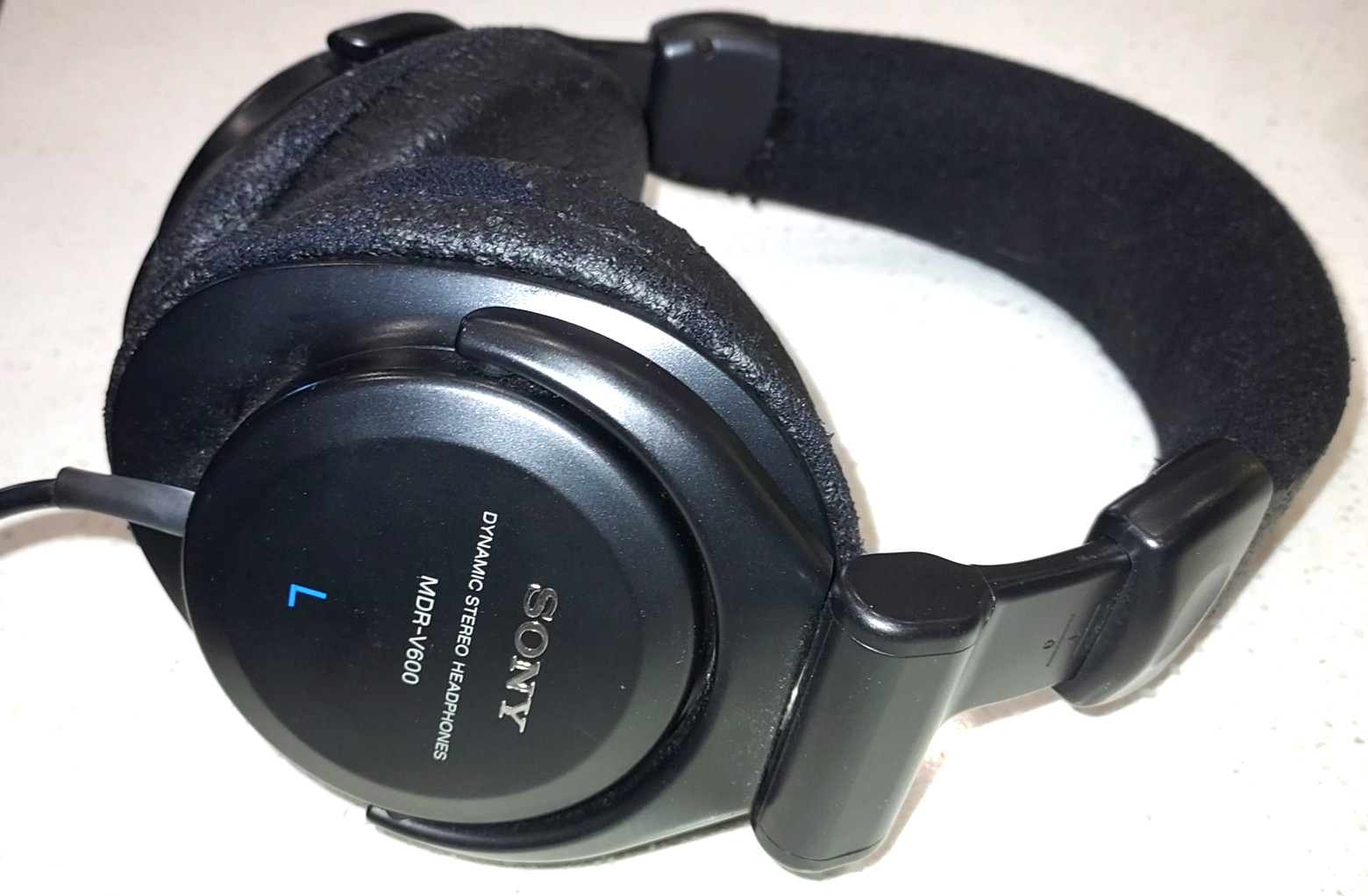 Sony MDR-V600 Dynamic Stereo Headphones Tested Working Needs Pads w/Adapter