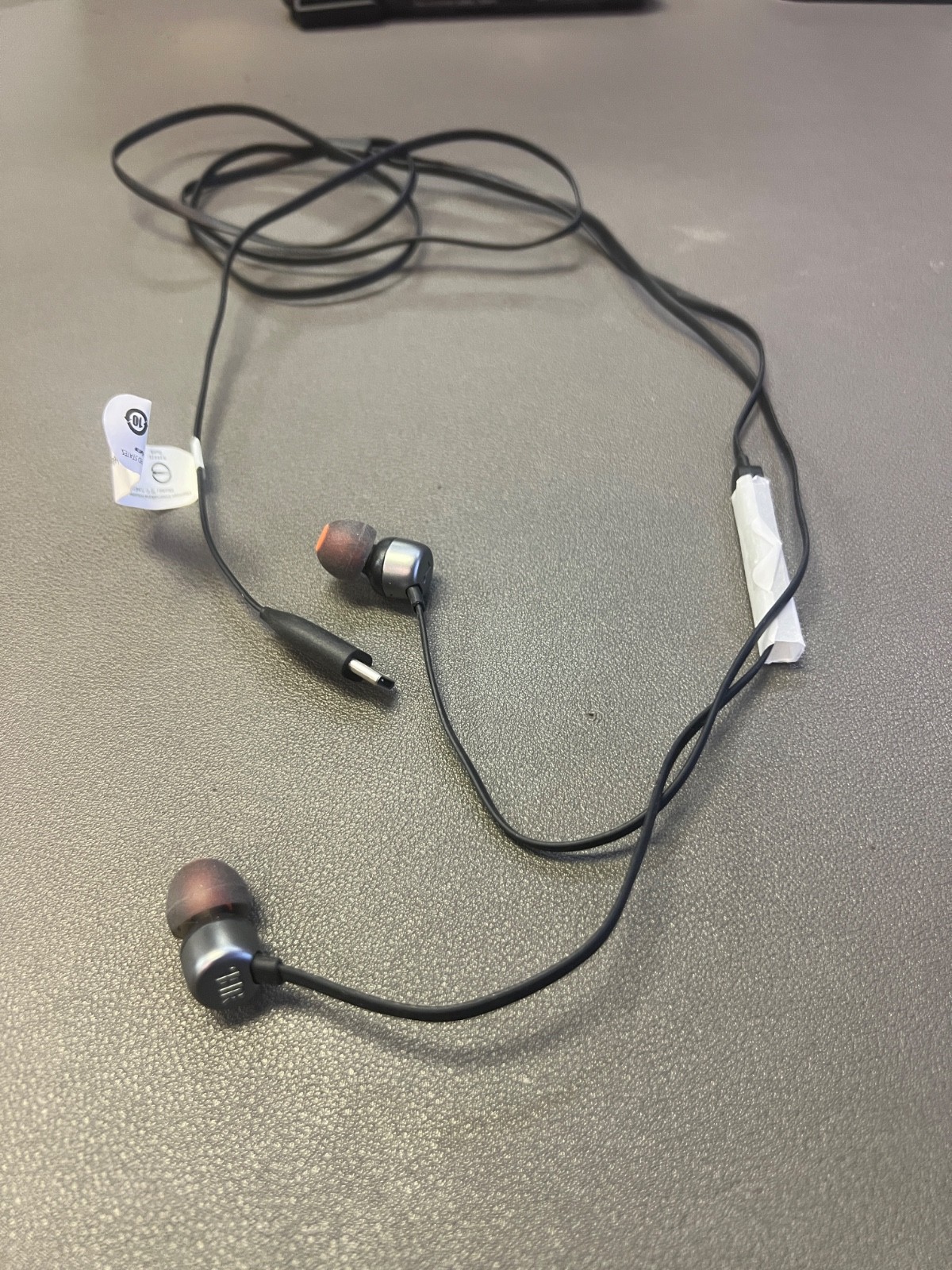 JBL Tune 110 wired in-ear earbuds 3.5mm earphones Pure Bass Sound-BLACK