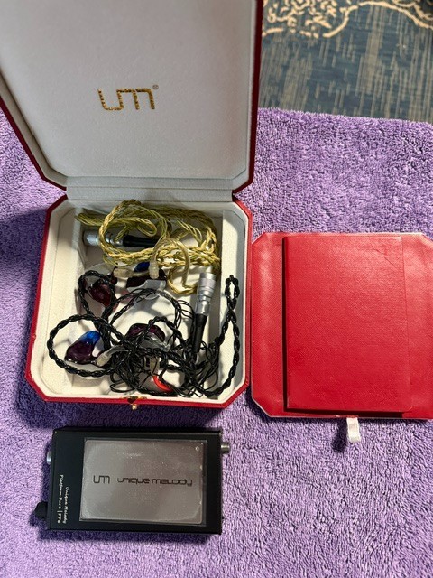 Unique Melody pure platform pp6 combo amp and 2 pairs ear buds