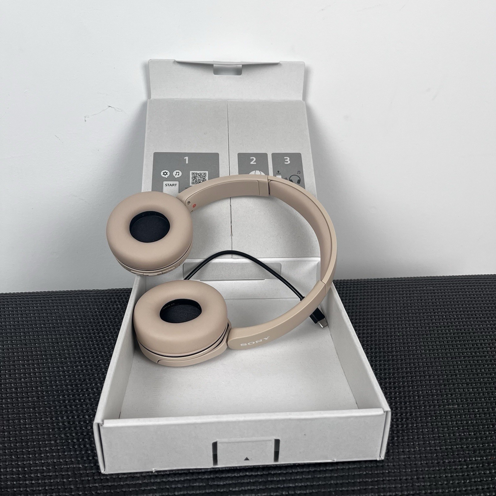 Sony WH-CH520 Over Ear Wireless Bluetooth Headphones WHCH520 – BEIGE