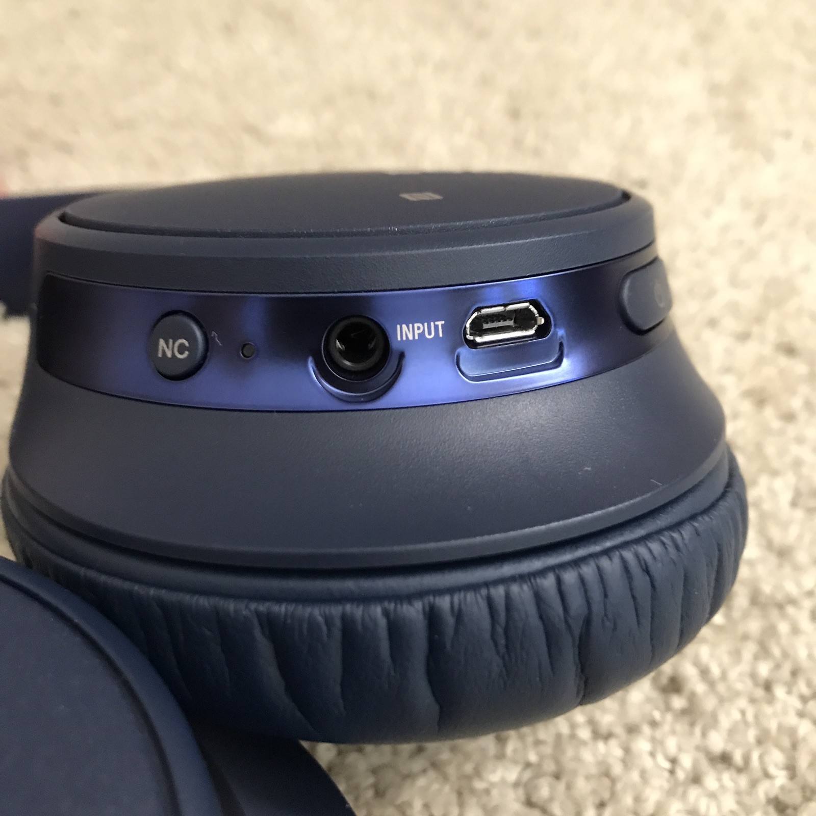 SONY WH-CH700N Wireless Noise Canceling Bluetooth Headphones Blue with Case