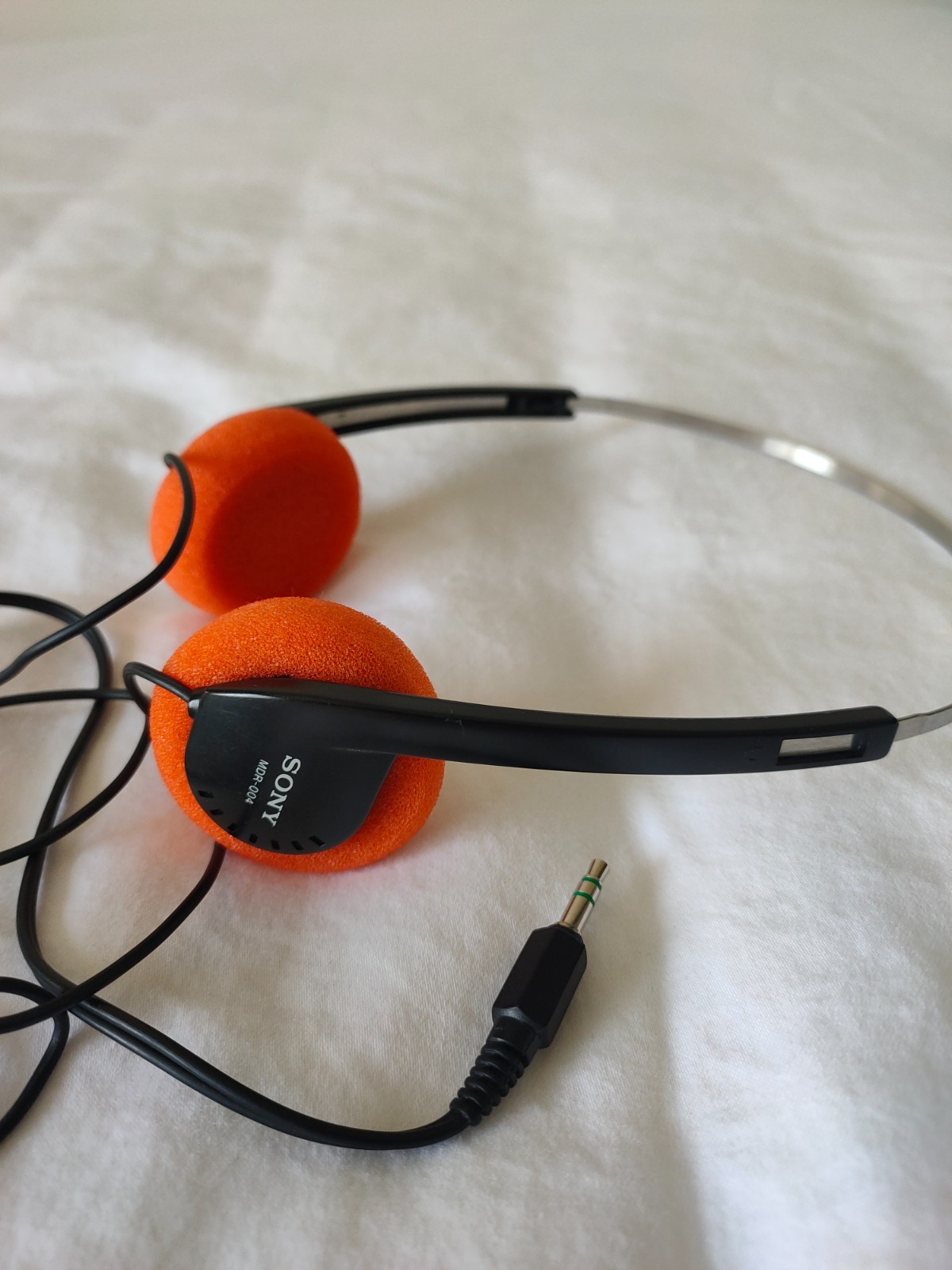 Sony Vintage Walkman headphones mdr-004 mint tested & working