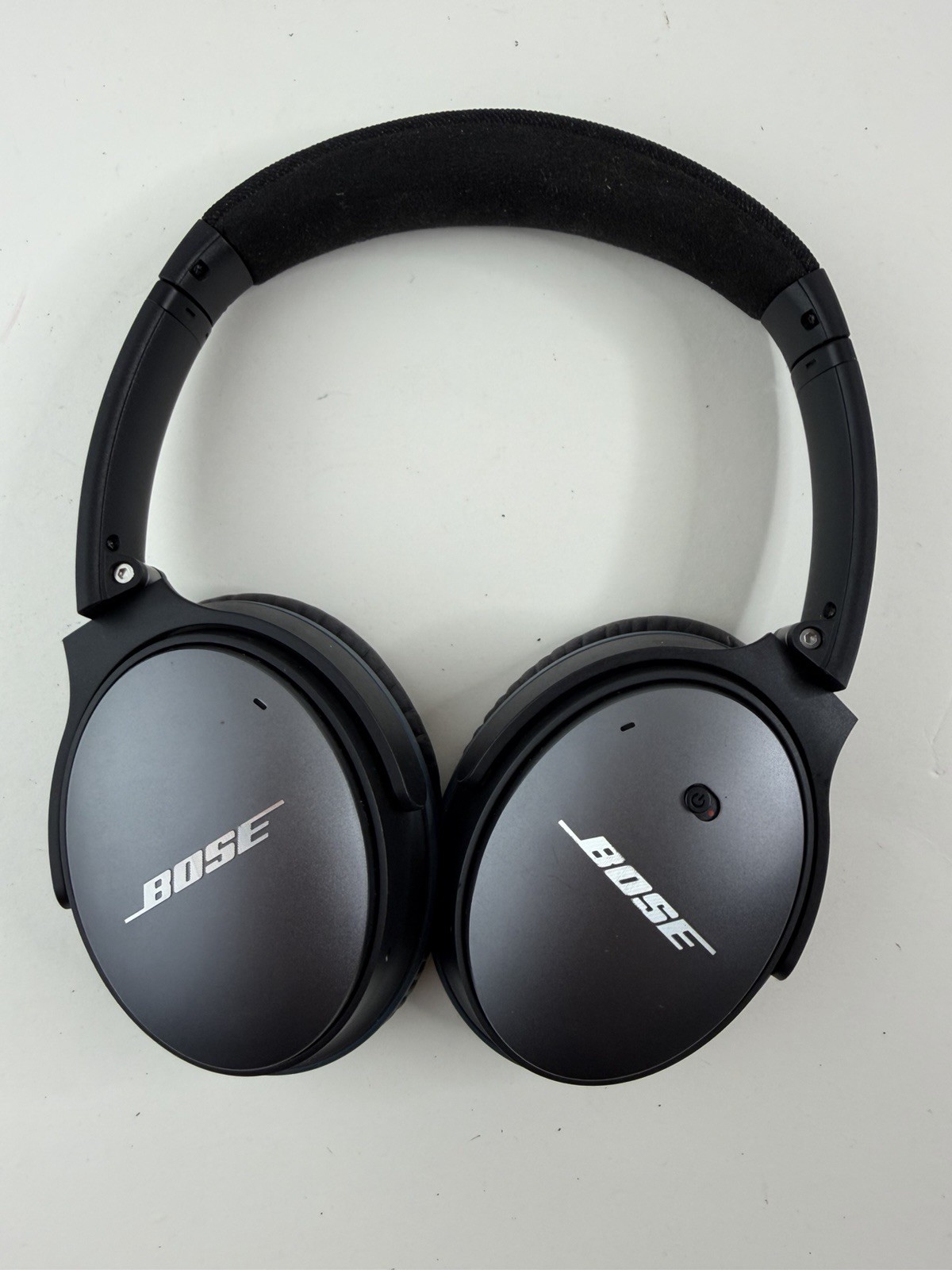 Bose QuietComfort 25 Acoustic Noise Cancelling Headphones with Carrying Case