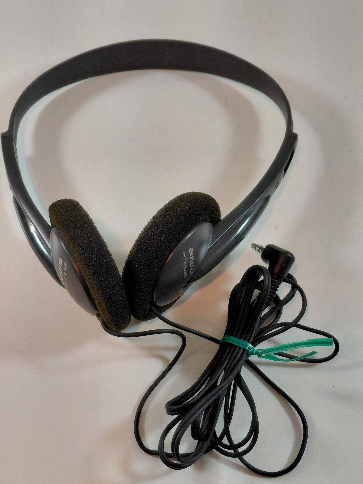 AIWA HP-M028 On-Ear Headphones Wired 3.5mm Jack Portable Audio Vintage Black