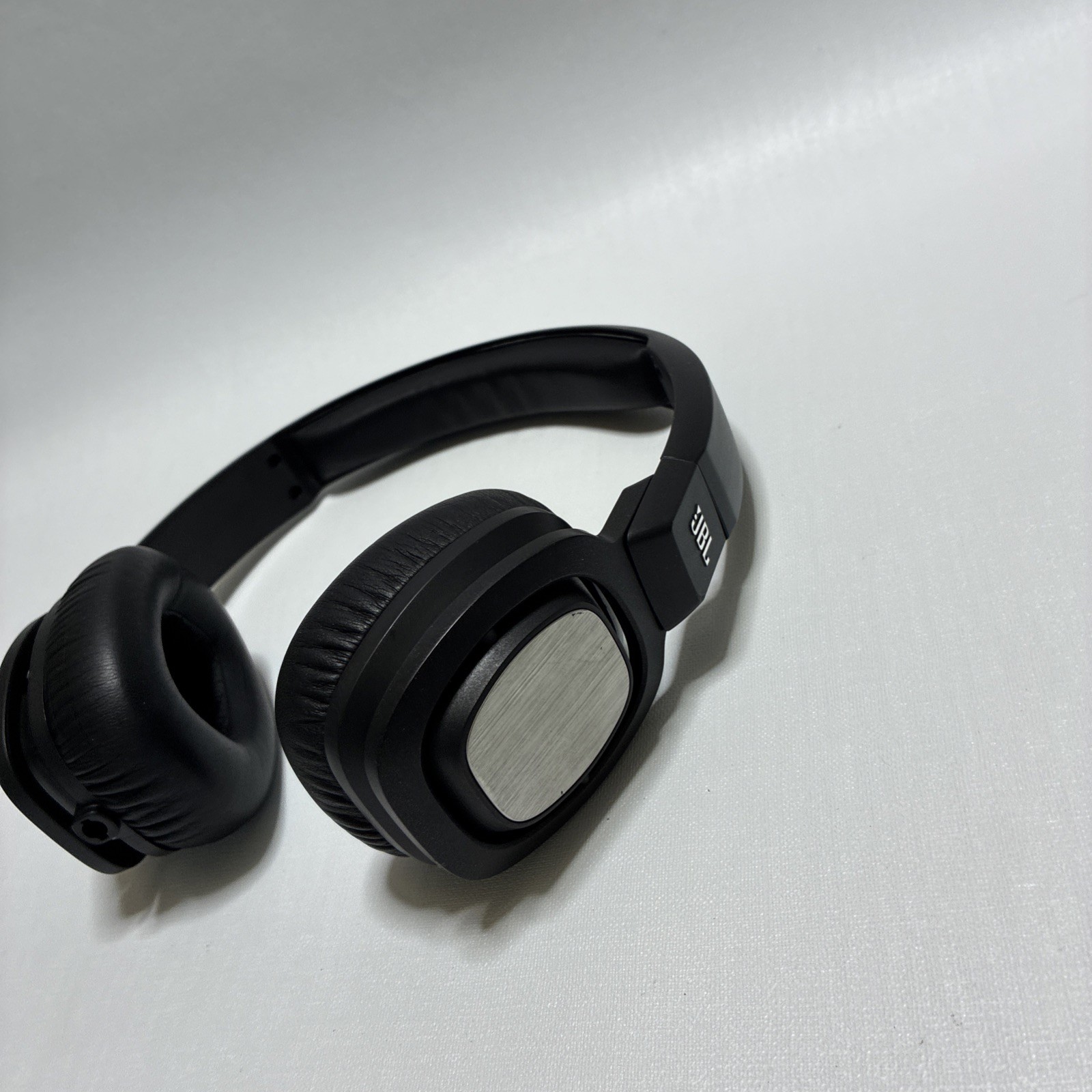 JBL J55 Headband Headphones – Black