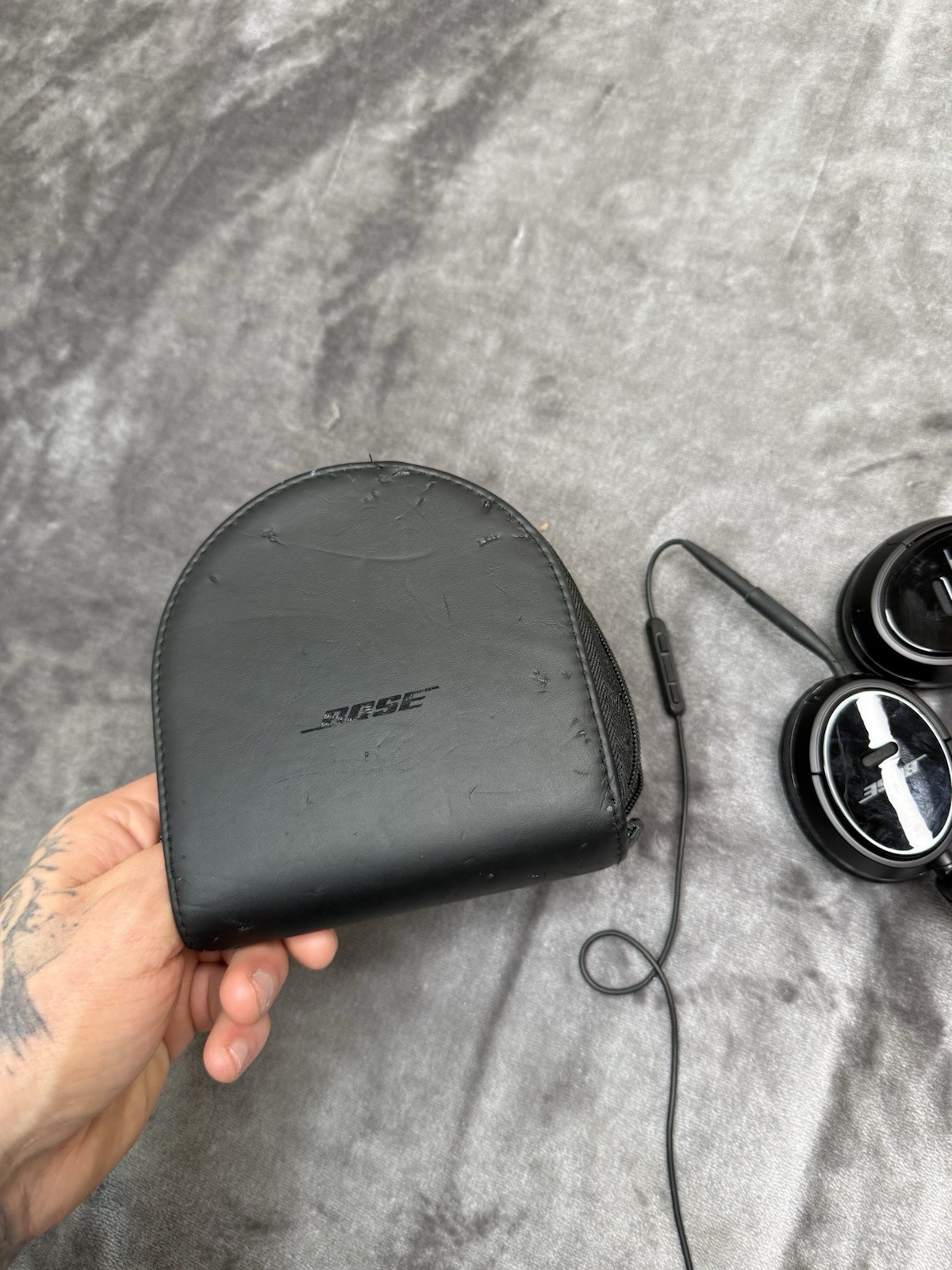 Bose Black On-Ear Wired Foldable Headphones In Black Wire Included