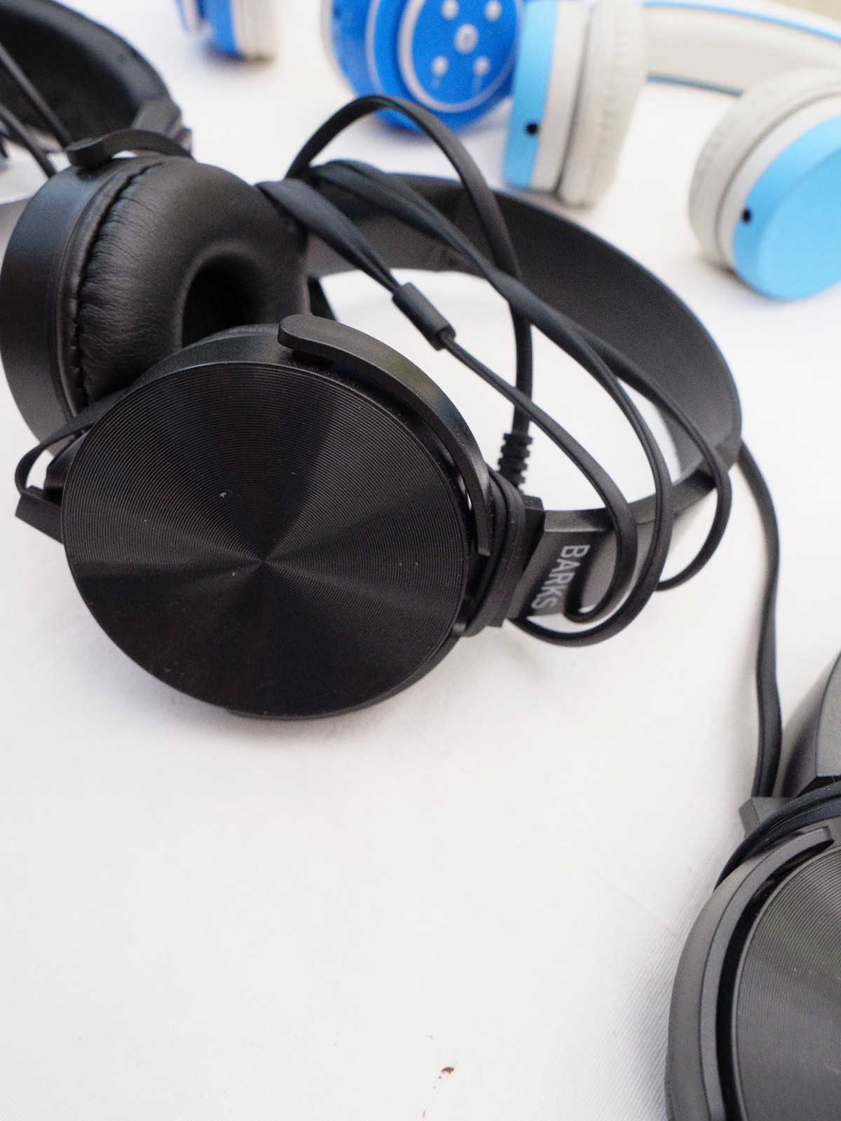 Lot of 6 Mixed Assorted Headphones