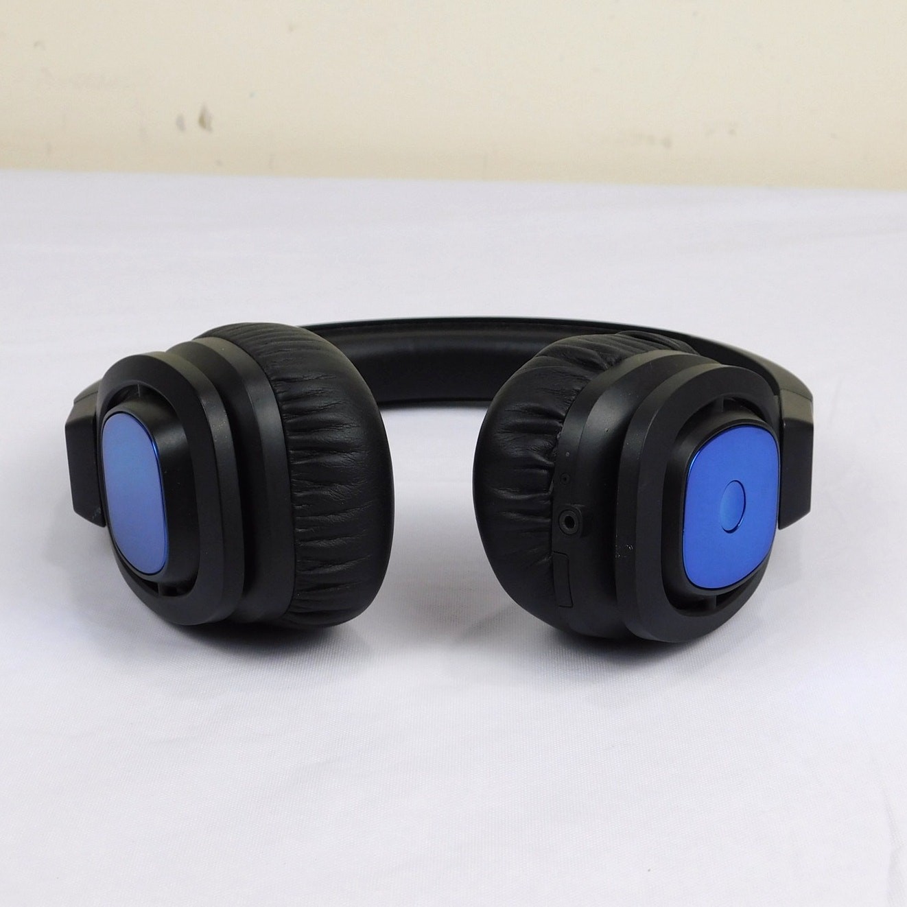 JBL J56BT Wireless Bluetooth Headphones On Ear Tested With Box Bag And Cords