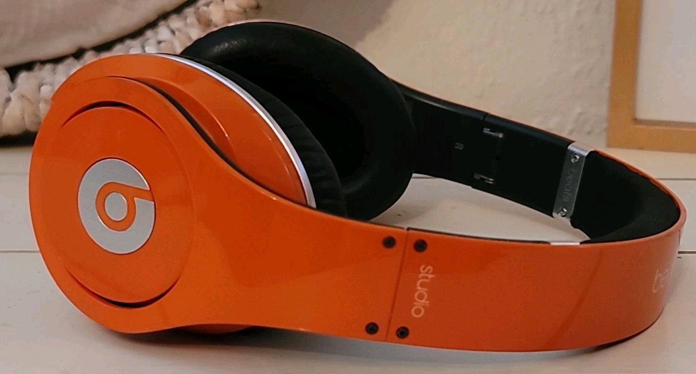 Monster Beats by Dr. Dre Studio 1st Gen Headphones Orange – – RARE!