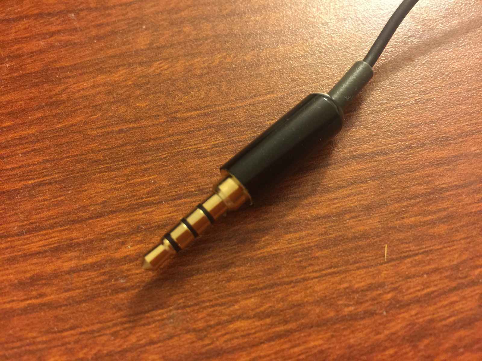 Genuine Bang & Olufsen B&O BeoPlay A8 3i Wired Earphones Headphones Ear Hook