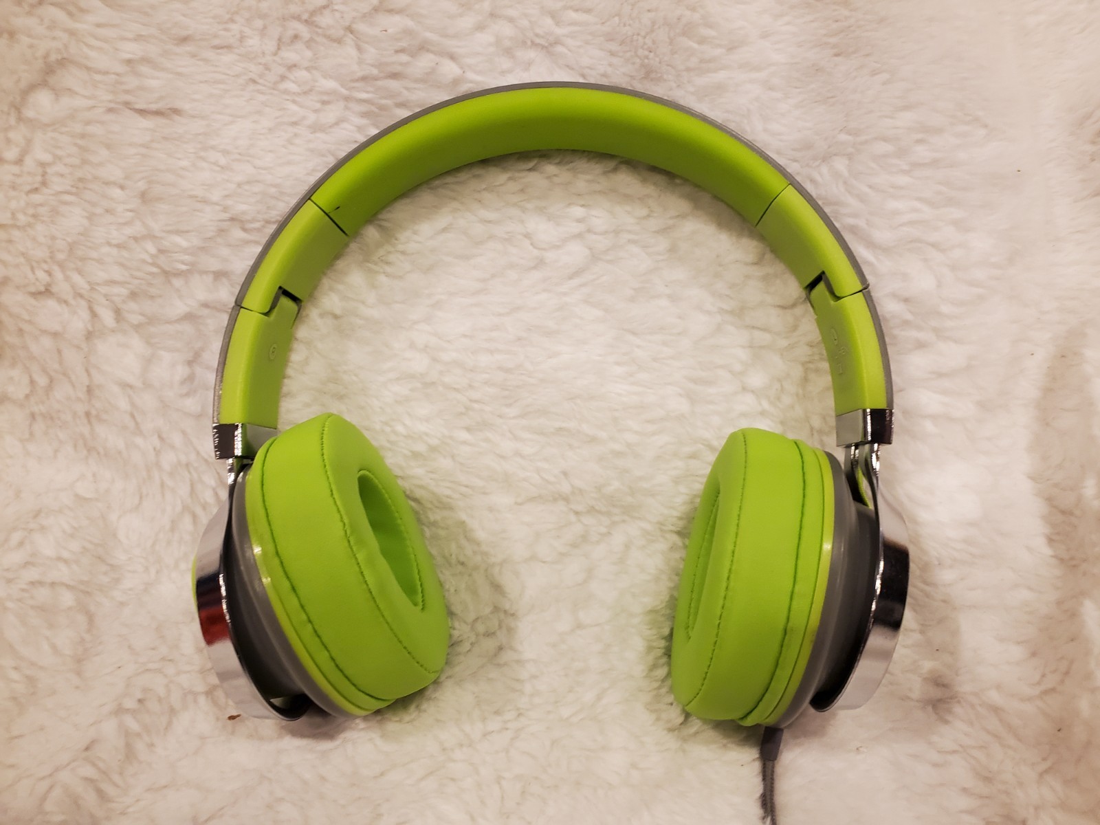 AILIHEN C8 Wired Headphones with Microphone W/ Volume Control Folding Used Bx4