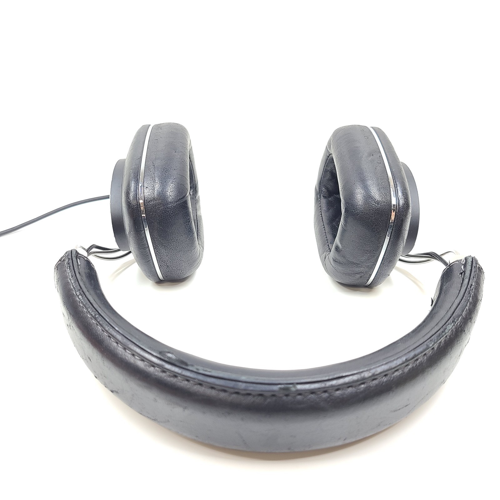 Bowers & Wilkins P7 Over Ear Wired Headphones Black Grade B