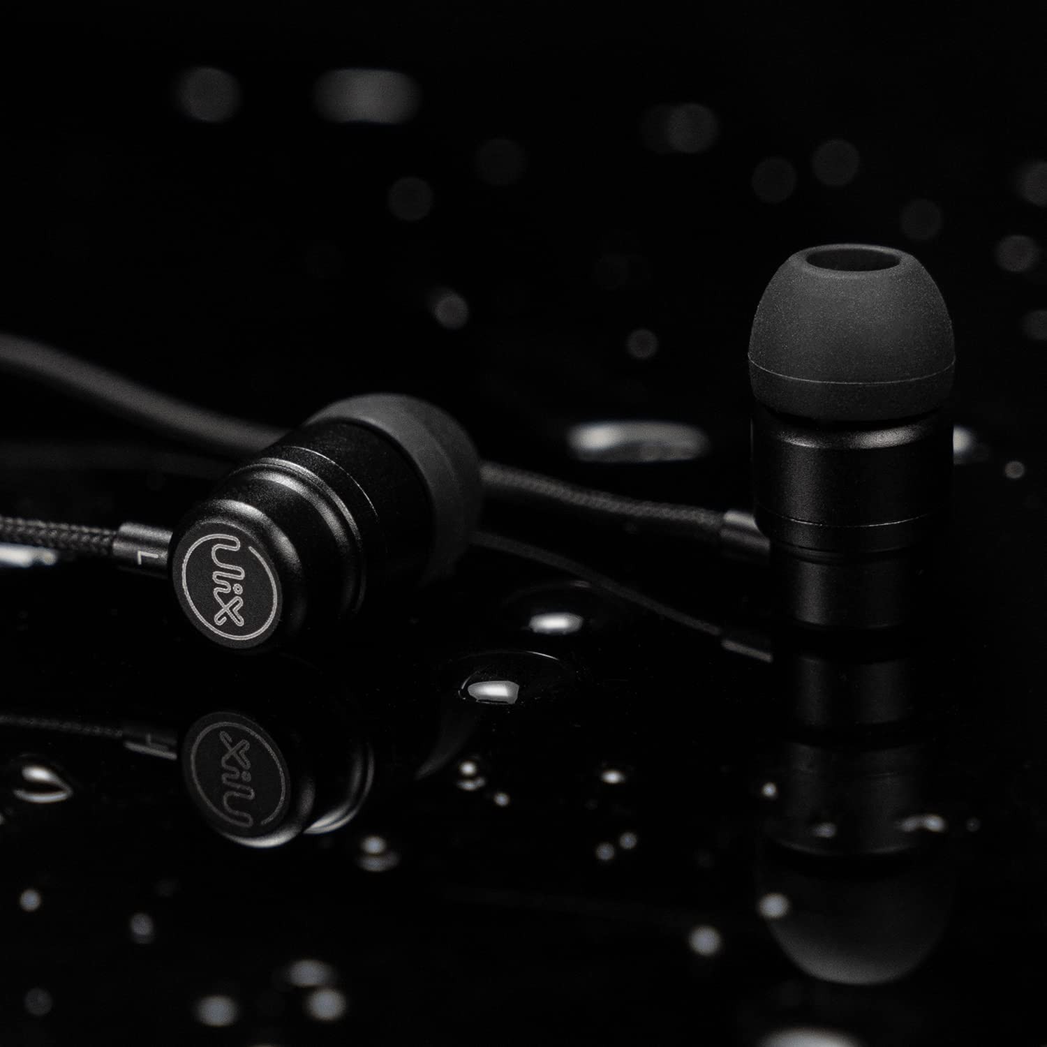 UliX Rider Wired Earbuds in-Ear Headphones, Earphones with PAQUET DE 1, Black