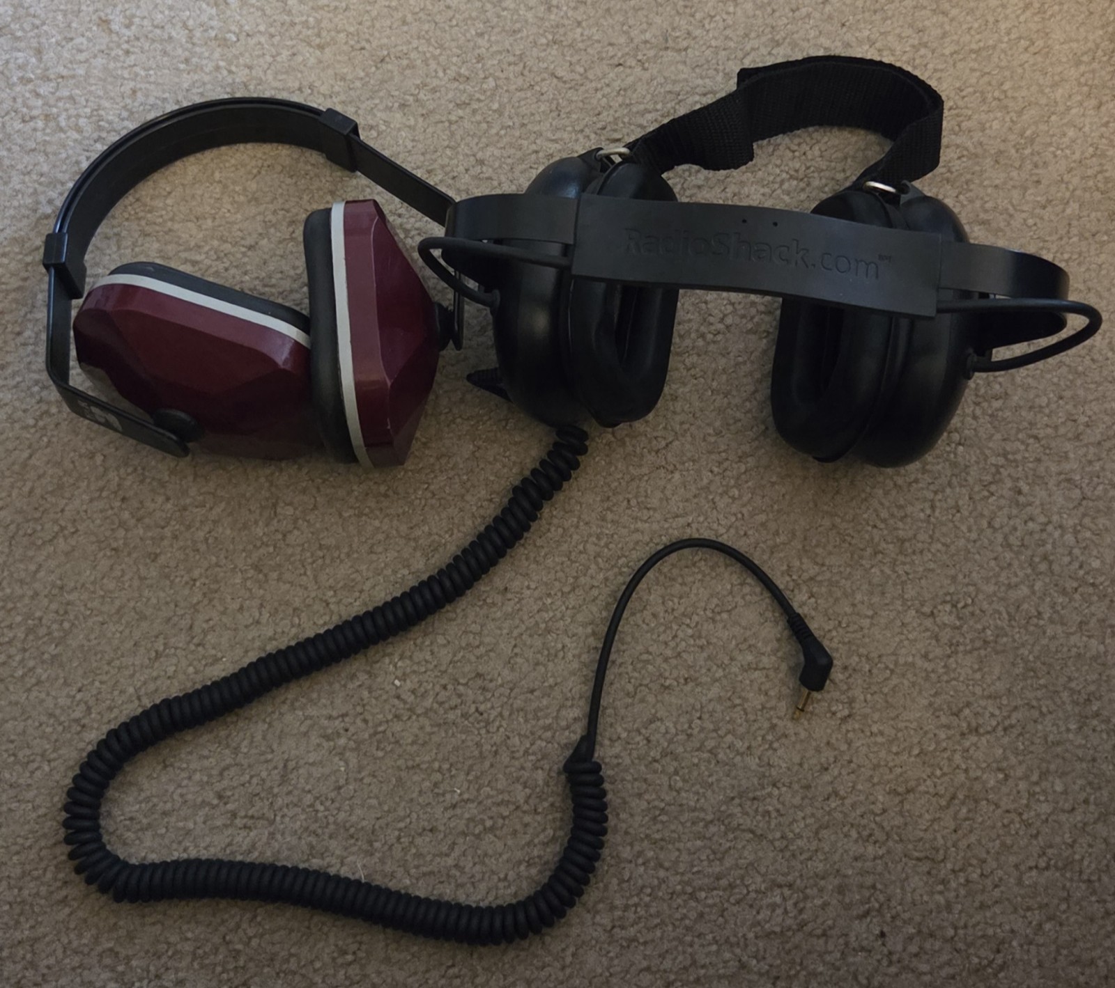 RADIO SHACK Race Scanner Headphones Volume Control-Adjustable + 1 Headphones