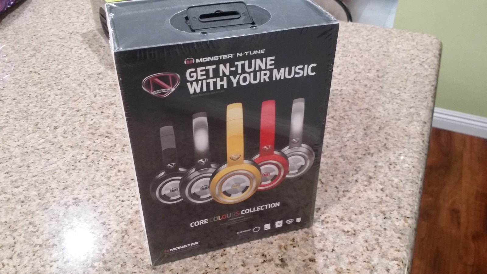 Monster N-TUNE Noise Isolating On-Ear Headphones w ControlTalk – Solar Yellow