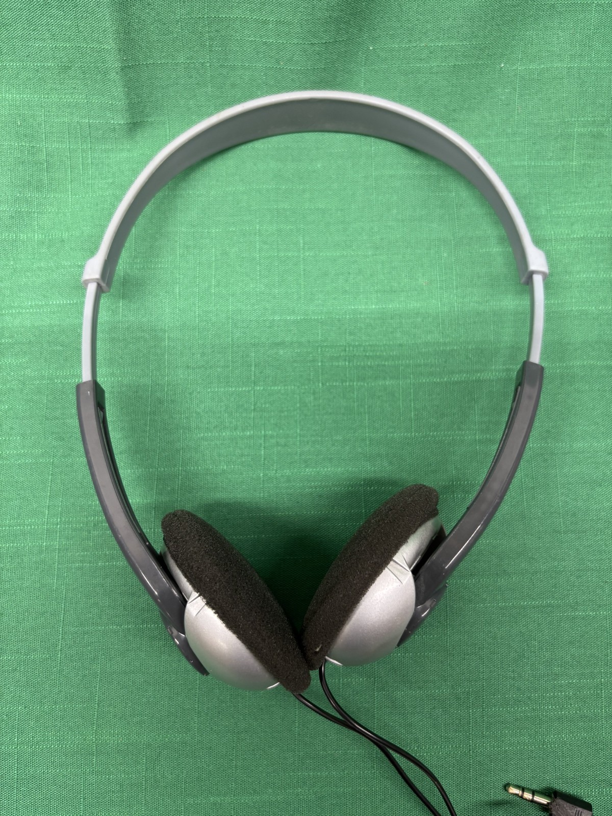 VTG Coby CV-H42 Wired Lightweight On-Ear Headphones W/3.5mm Jack, Silver (11H)