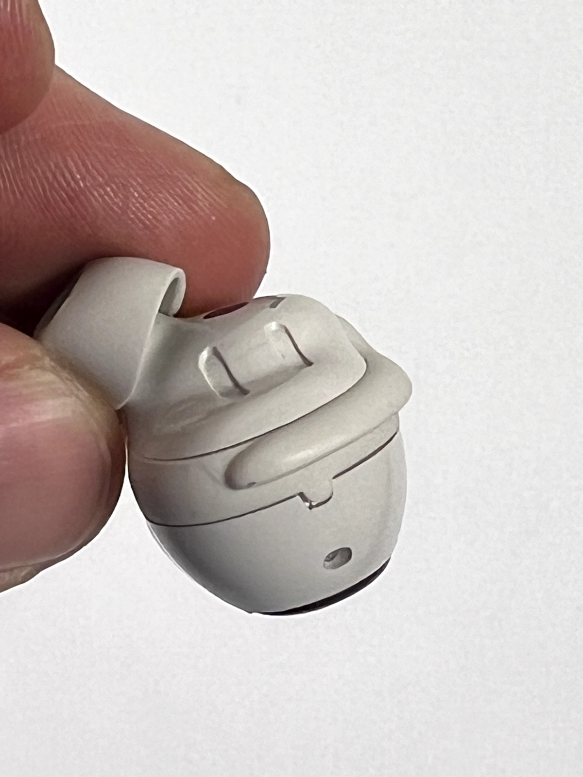 White Smoke Bose QuietComfort Ultra LEFT SIDE ONLY 441408 QUIET but working ASIS