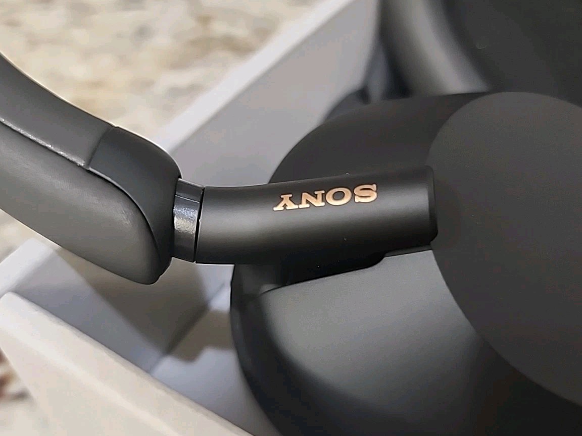 Sony WH-1000XM5SA Wireless Noise Canceling Headphones – Black