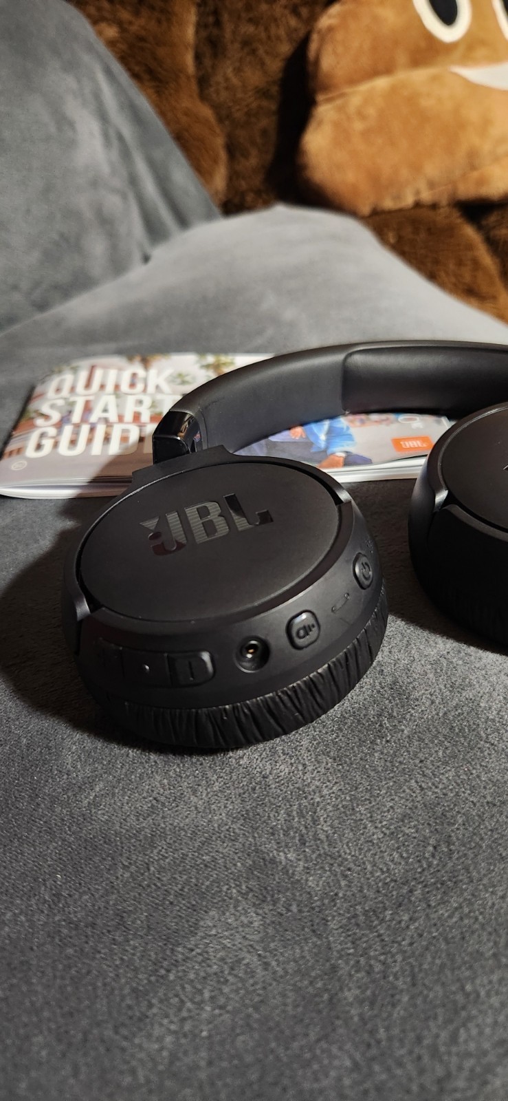 JBL TUNE 670NC Wireless On Ear Bluetooth Headphones + Noise Cancelling Excellent