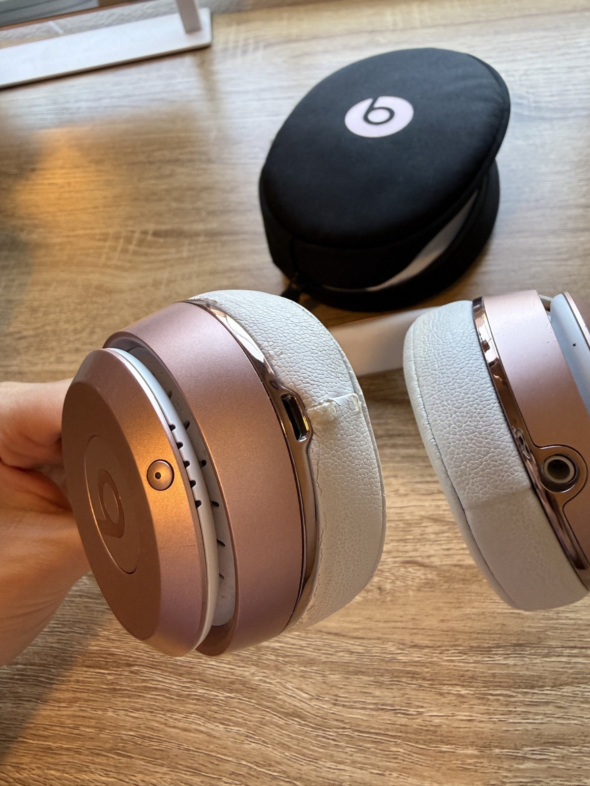 Beats by Dr. Dre Beats Solo3 Wireless On-Ear Headphones – Rose Gold (Used)