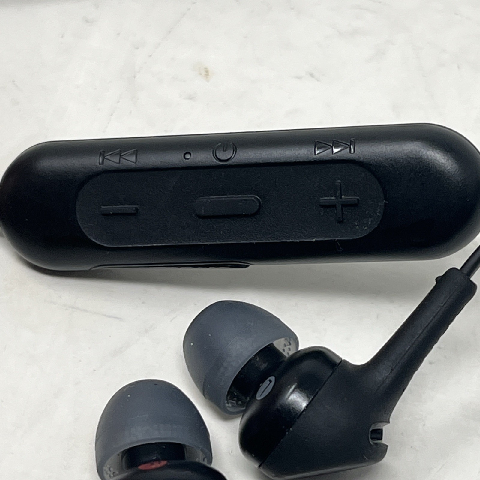 SONY Original WI-XB400 In Ear Extra Bass Wireless Bluetooth Headphones ~ BLACK
