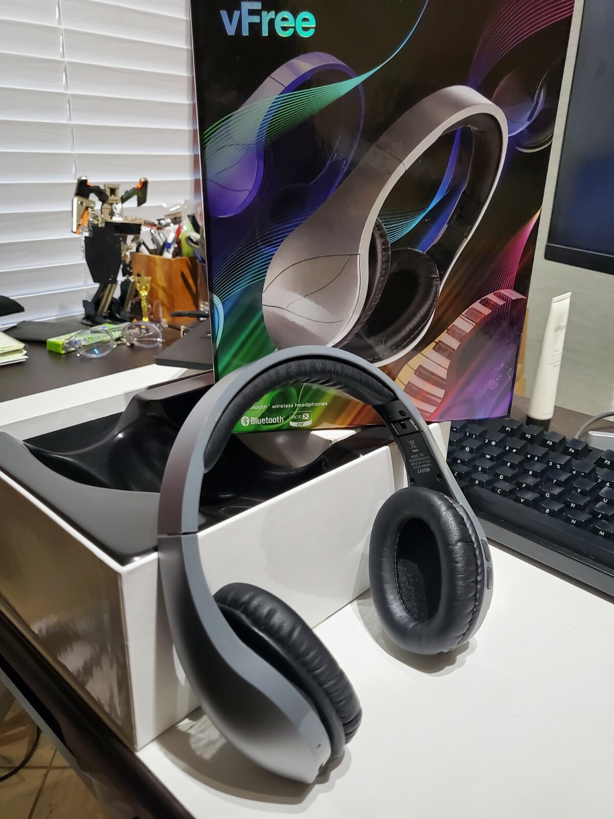 Velodyne vFree Over-Ear Bluetooth Headphone