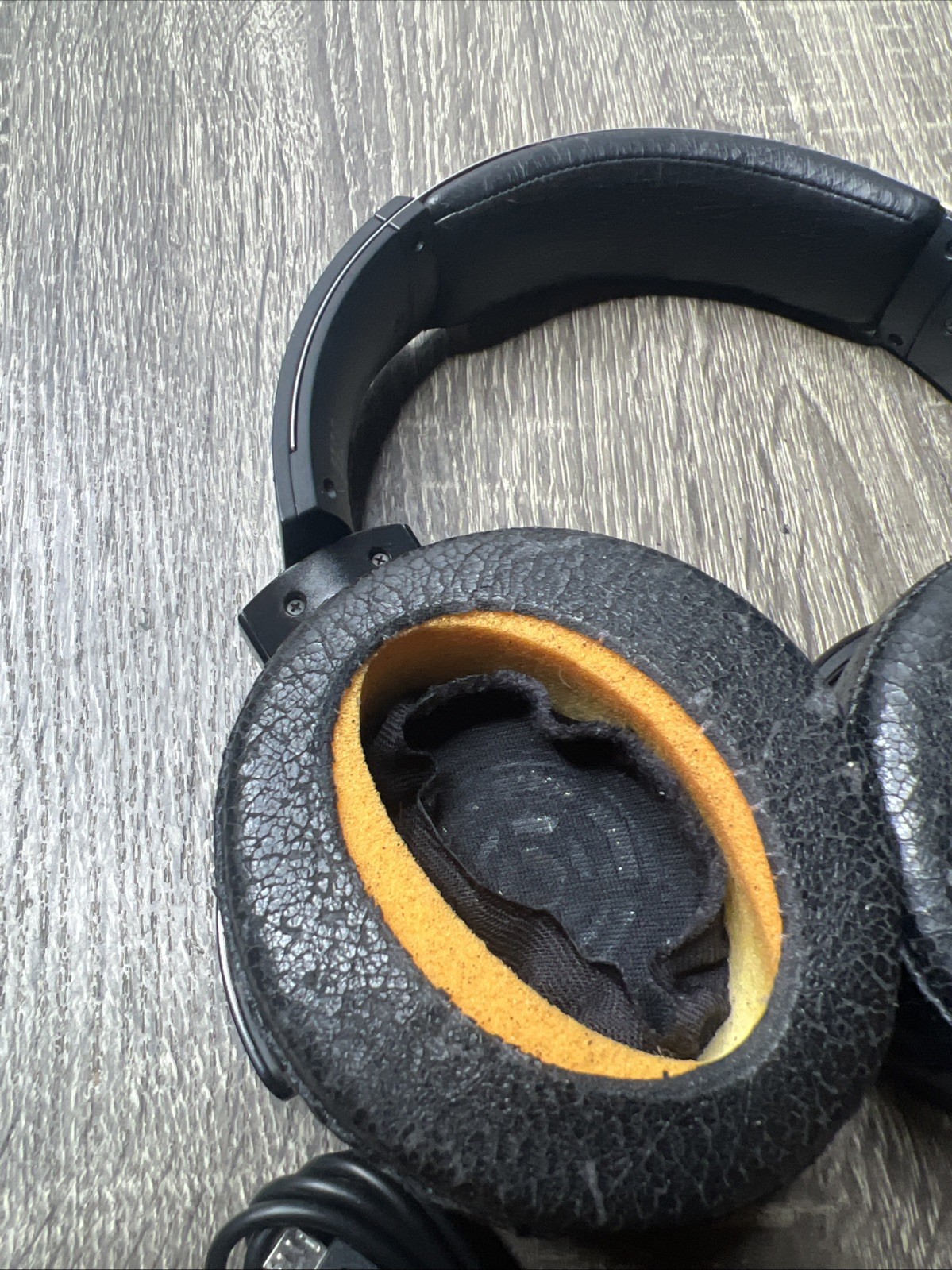 Sony MDR-XB950BT Wireless Bluetooth Over Ear Headphones Black Extra Bass