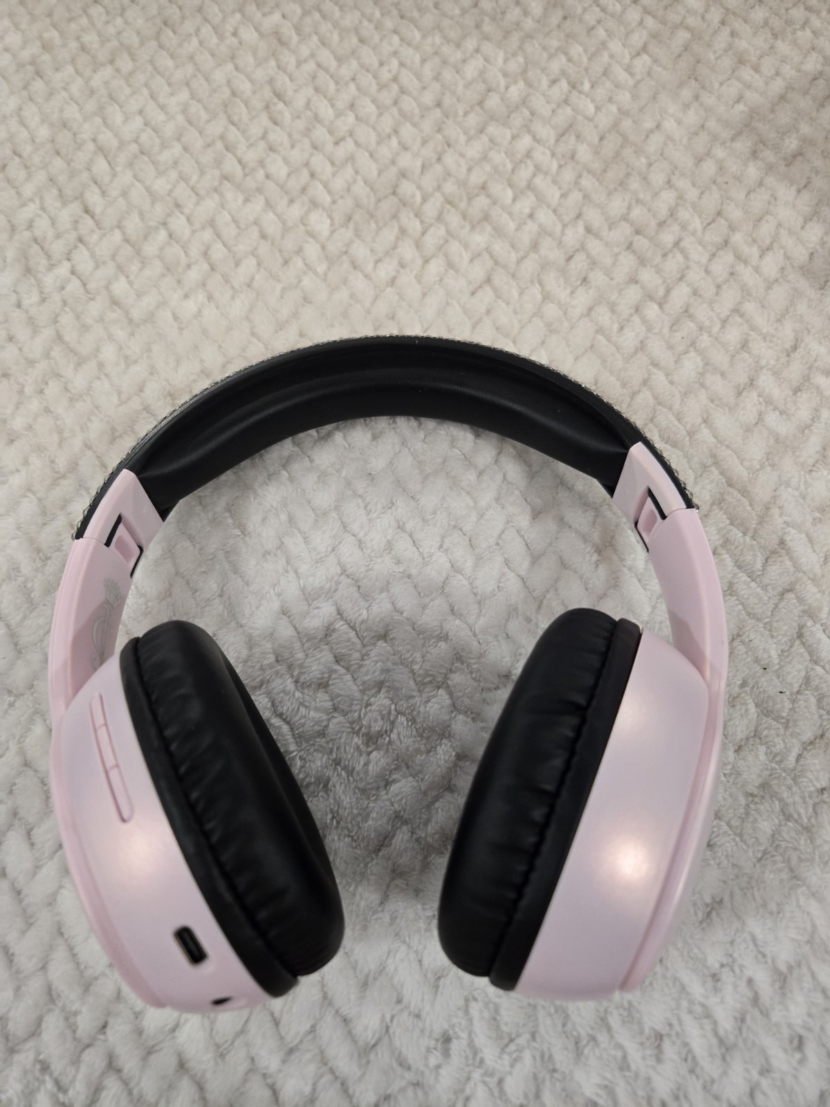 Juicy Couture Pink Bluetooth Wireless Headphones Rhinestone Y2K Glam NEW