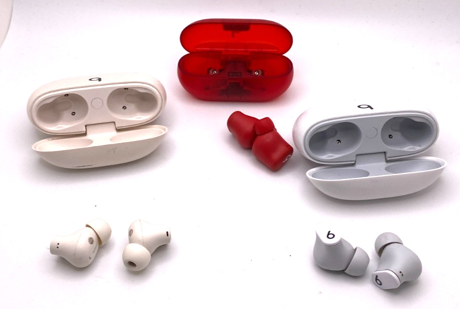 Lot of 3 Beats Bluetooth Wireless Earbuds Mix Model (C-30)