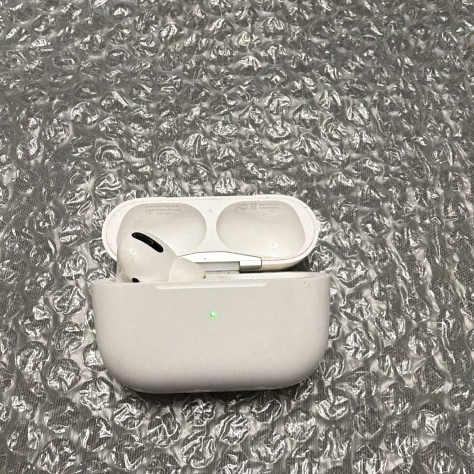 Apple AirPods Pro White Bluetooth Wireless In-Ear Earbuds w/ Charging Case