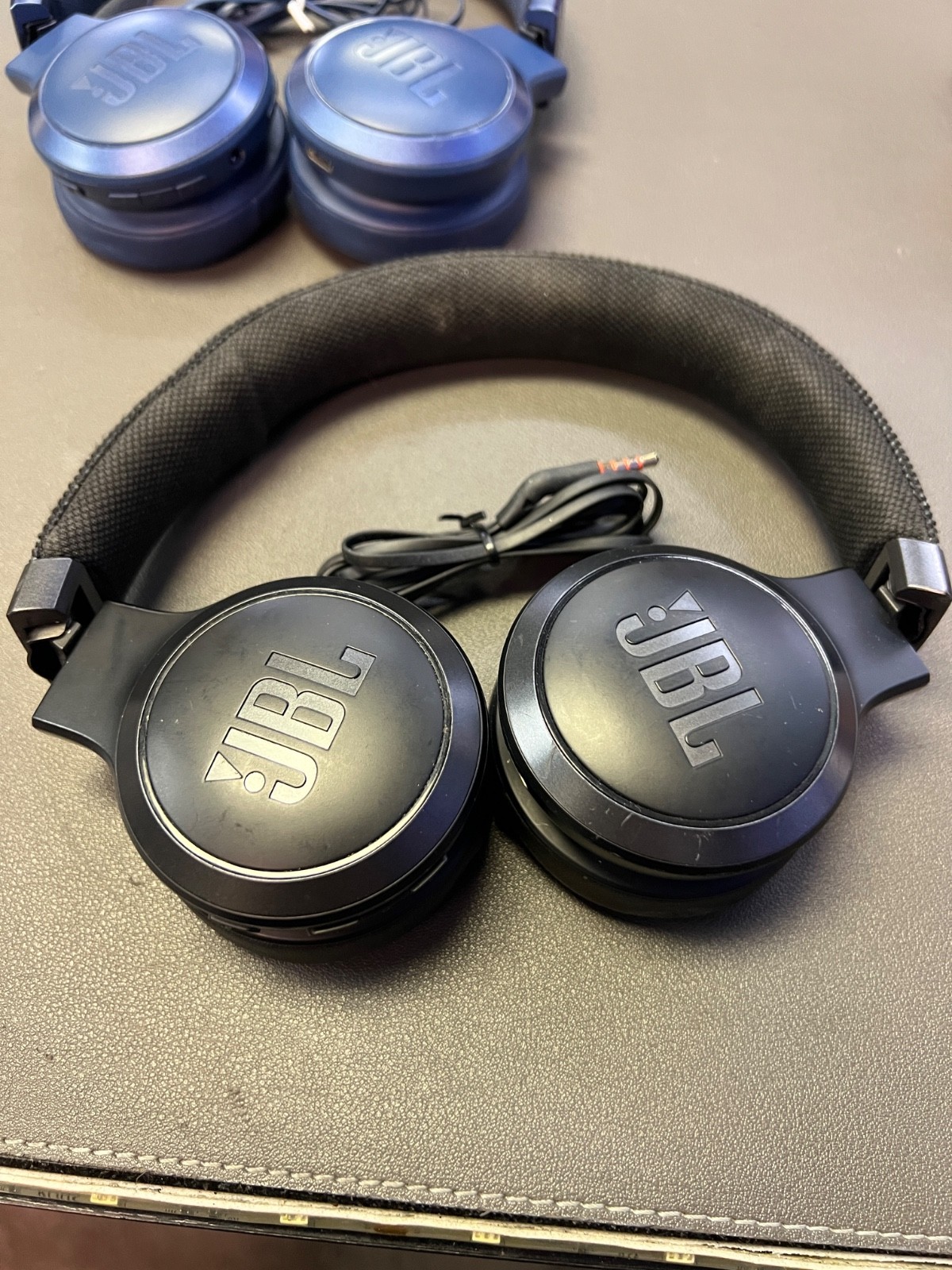 JBL LIVE 460NC headphones 3.5mm over-ear -WIRED ONLY!-LOT OF 2