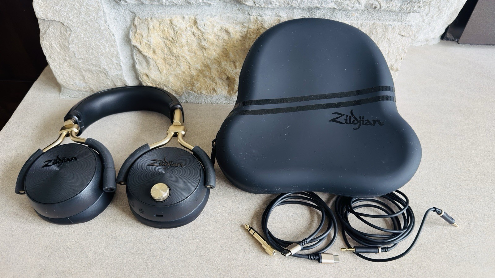 Zildjian Black & Gold Over-Ear Headphones 3.5mm USB-C with Case & Cables