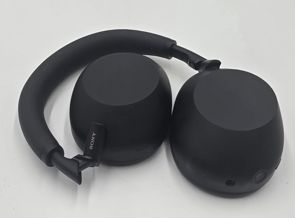 Sony WH-1000XM6 The Best Wireless Noise Canceling Headphones