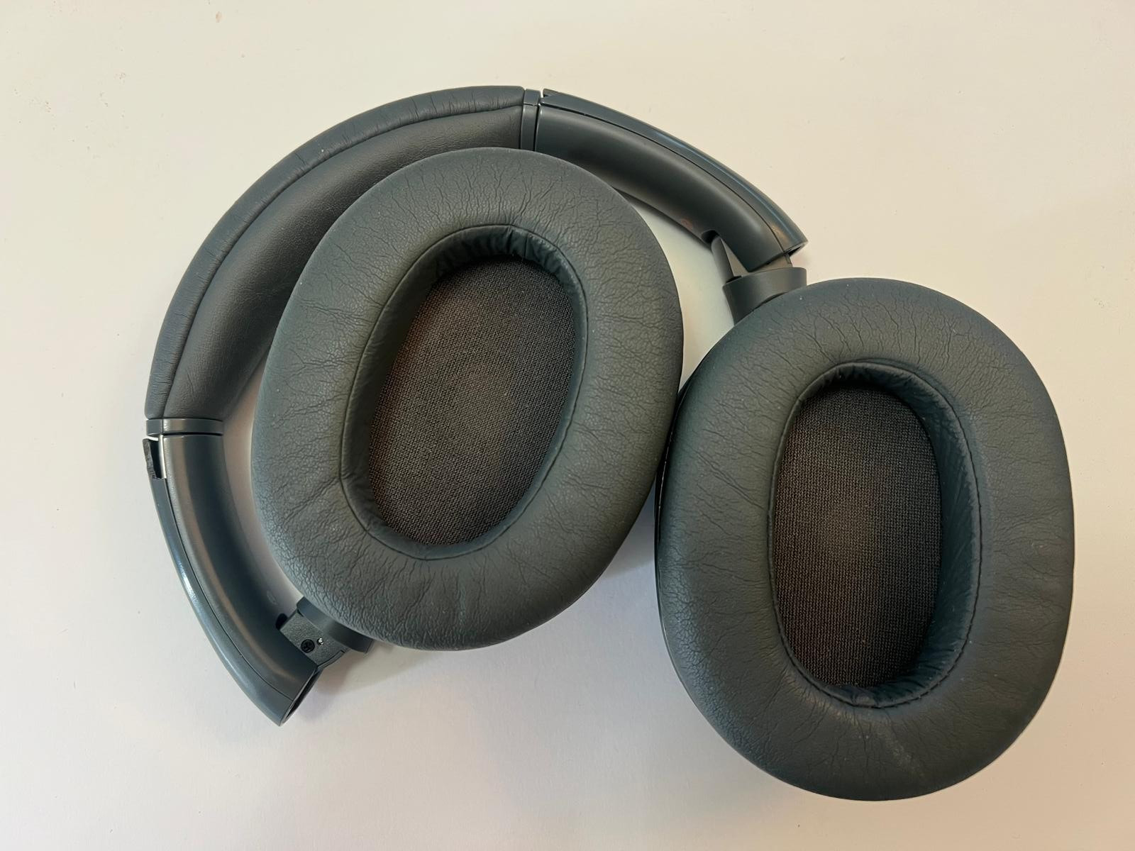 Sony ULT WEAR 900N Wireless Noise Canceling Bluetooth Headphones GRAY WHULT900N