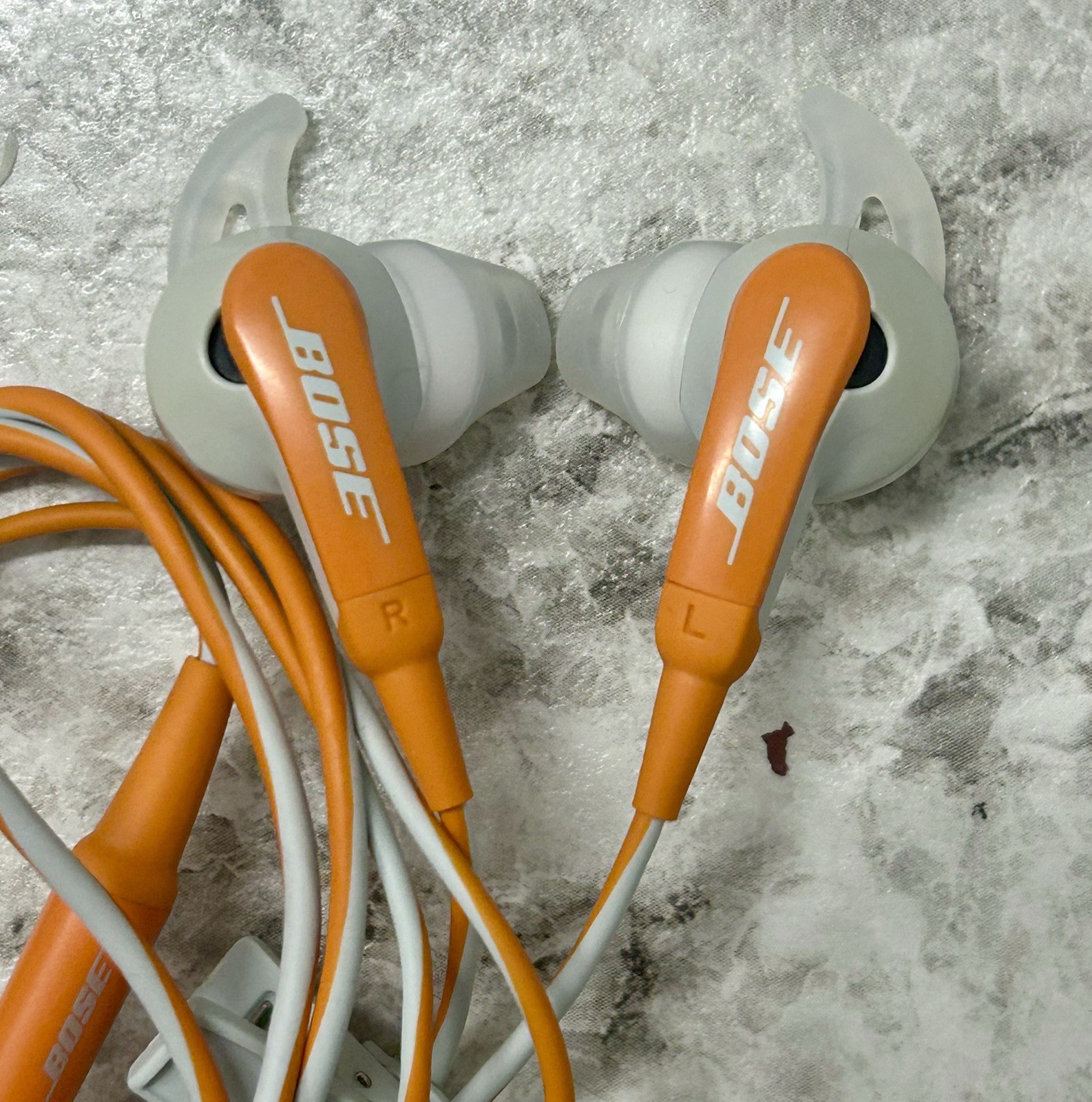 Bose SIE2i Sport Headphones Wired Case Sports Exercise Gym Workout Orange 3.5mm